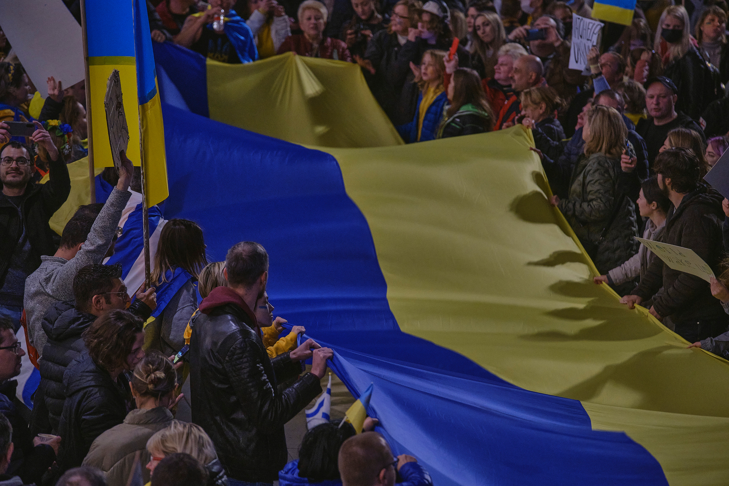 Special Report. Tel Aviv. Protest Against War. Middle East Photo Agency — Свадьбы, Бар и Бат-мицва, Брит, Театр, Магниты, Портреты