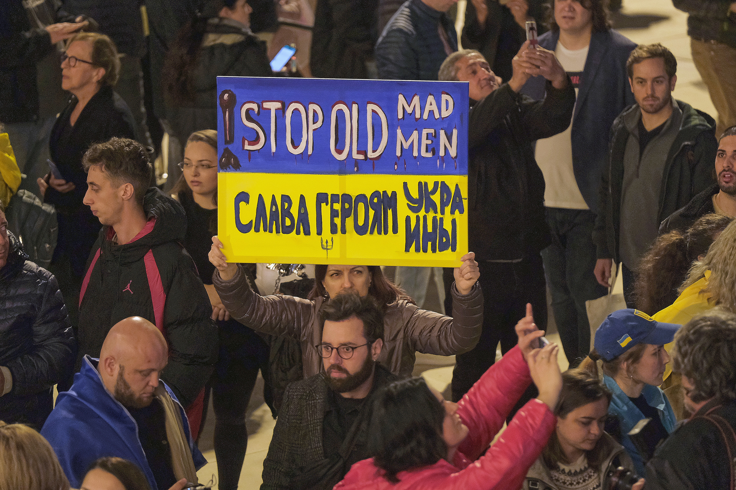 Special Report. Tel Aviv. Protest Against War. Middle East Photo Agency — Свадьбы, Бар и Бат-мицва, Брит, Театр, Магниты, Портреты