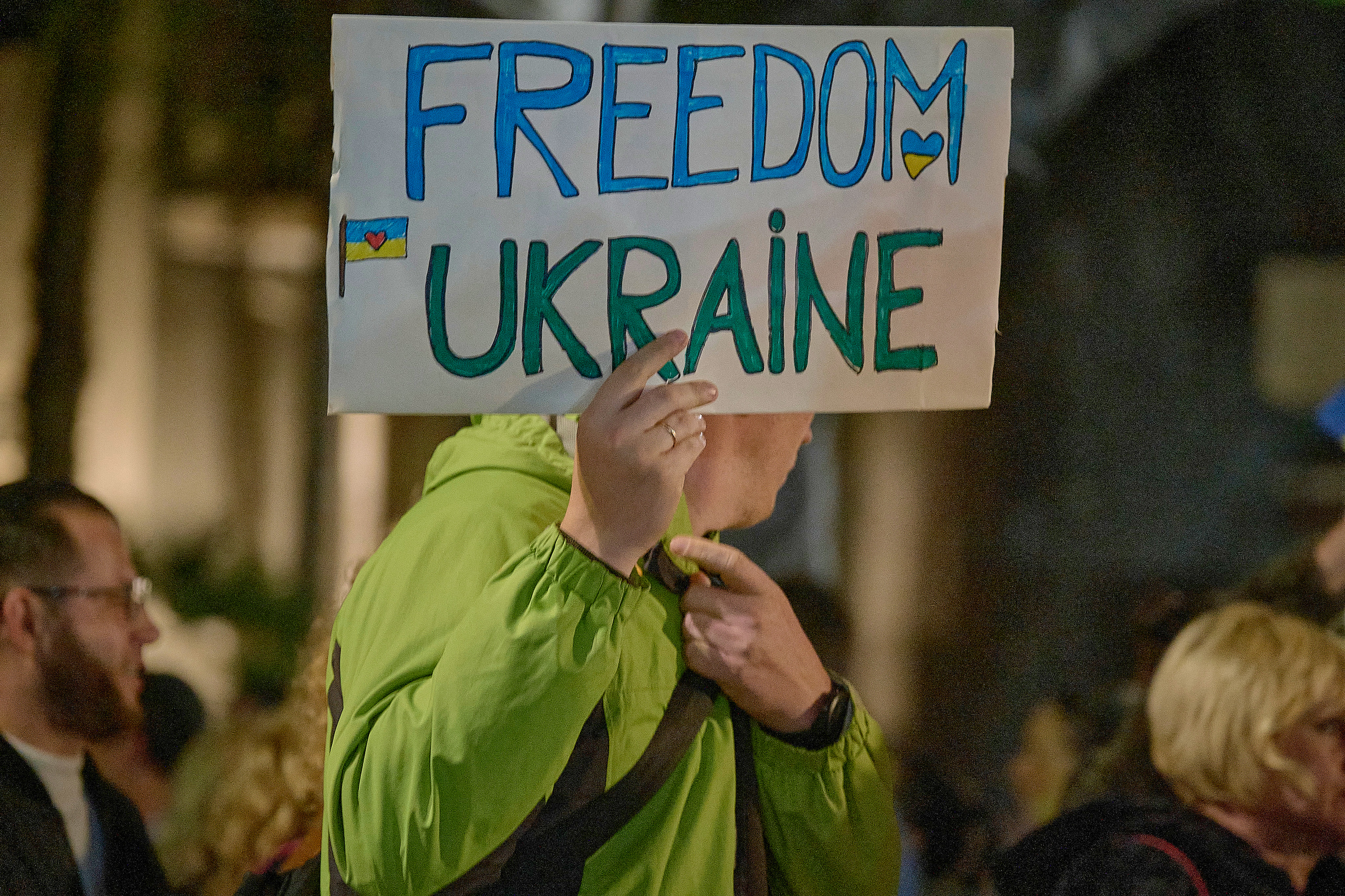 Special Report. Tel Aviv. Protest Against War. Middle East Photo Agency — Свадьбы, Бар и Бат-мицва, Брит, Театр, Магниты, Портреты