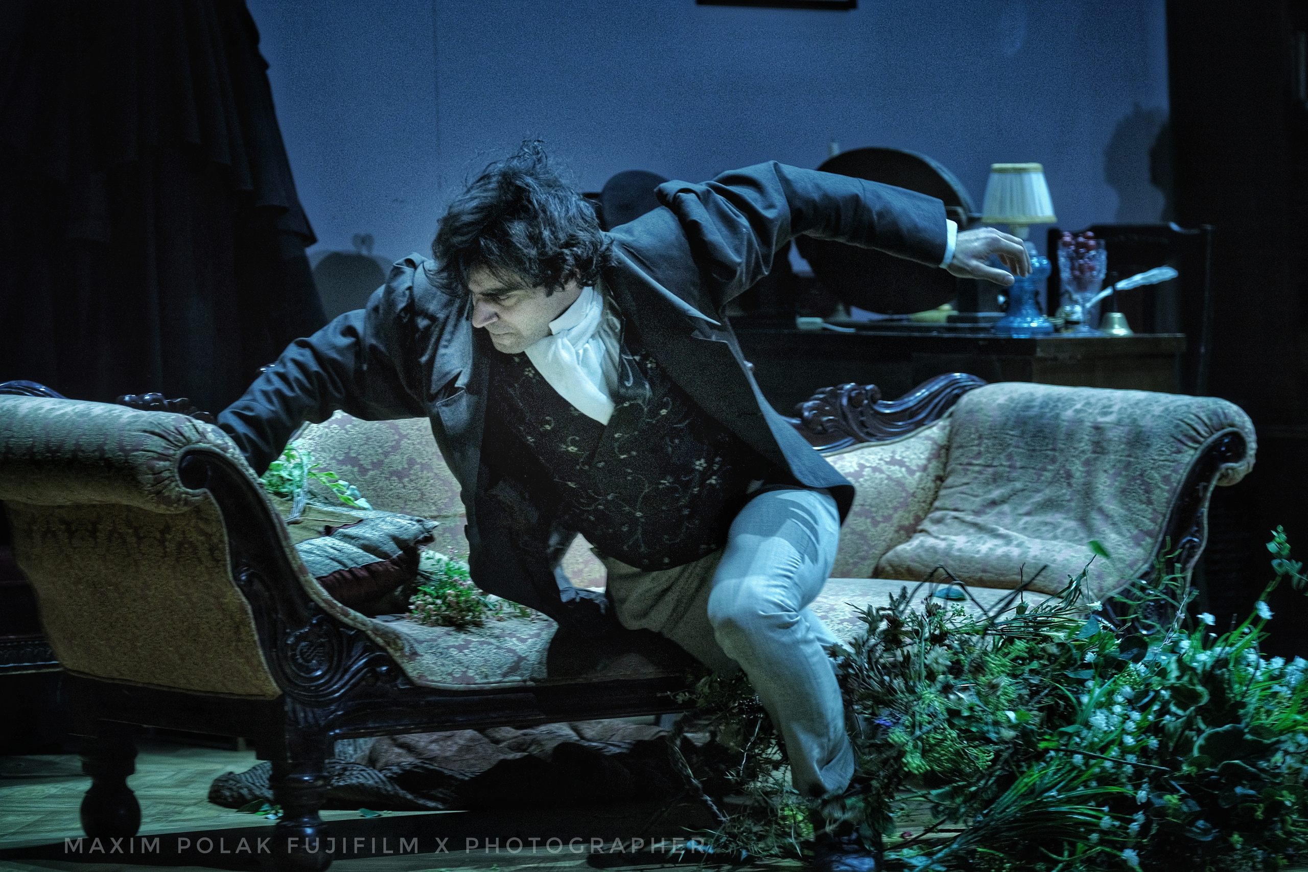 Theater Gesher. “Onegin. Comments”. Middle East Photo Agency — Weddings, Bar & Bat Mitzvahs, Brit Milah, Theater, Magnets, Portraits