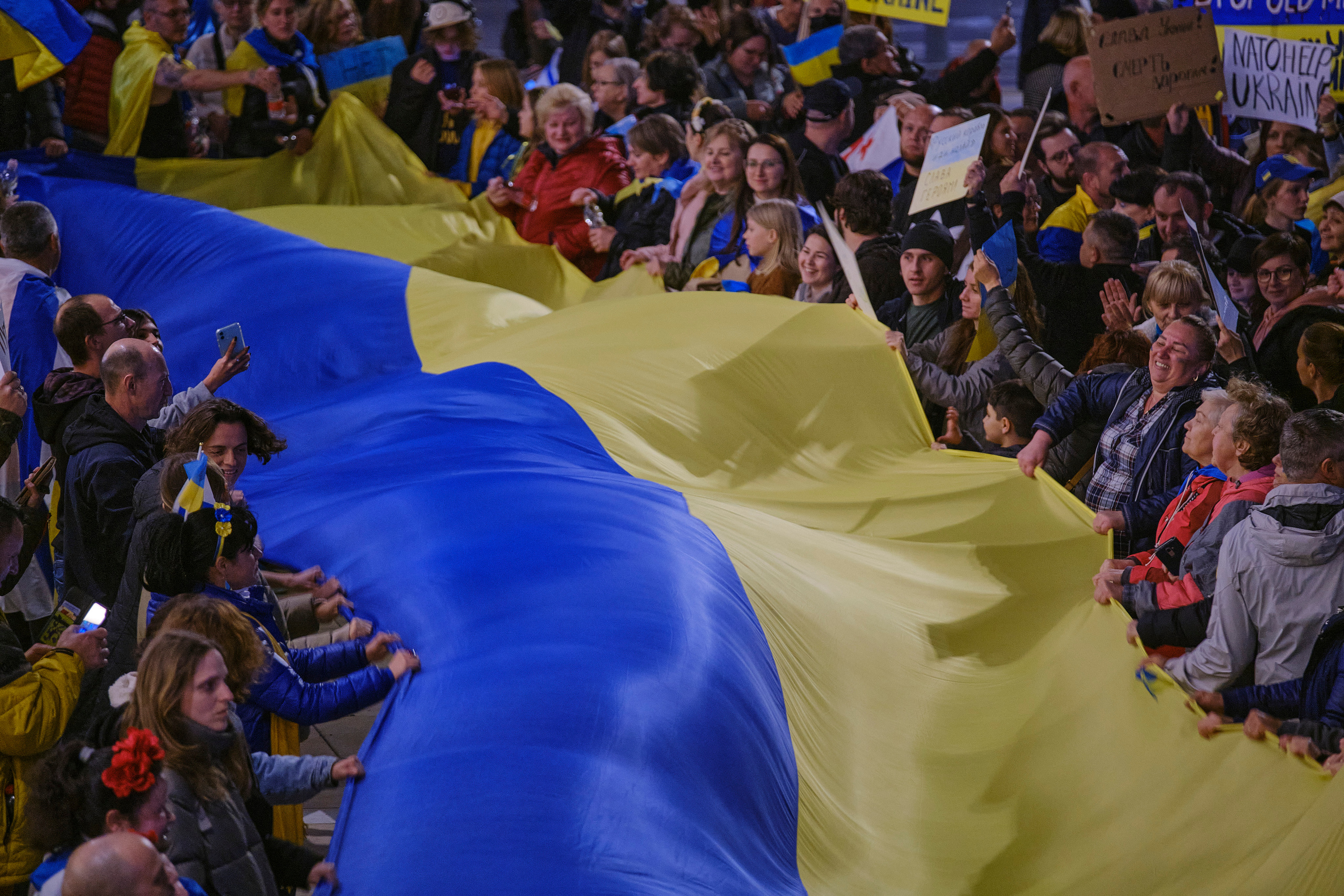 Special Report. Tel Aviv. Protest Against War. Middle East Photo Agency — Свадьбы, Бар и Бат-мицва, Брит, Театр, Магниты, Портреты