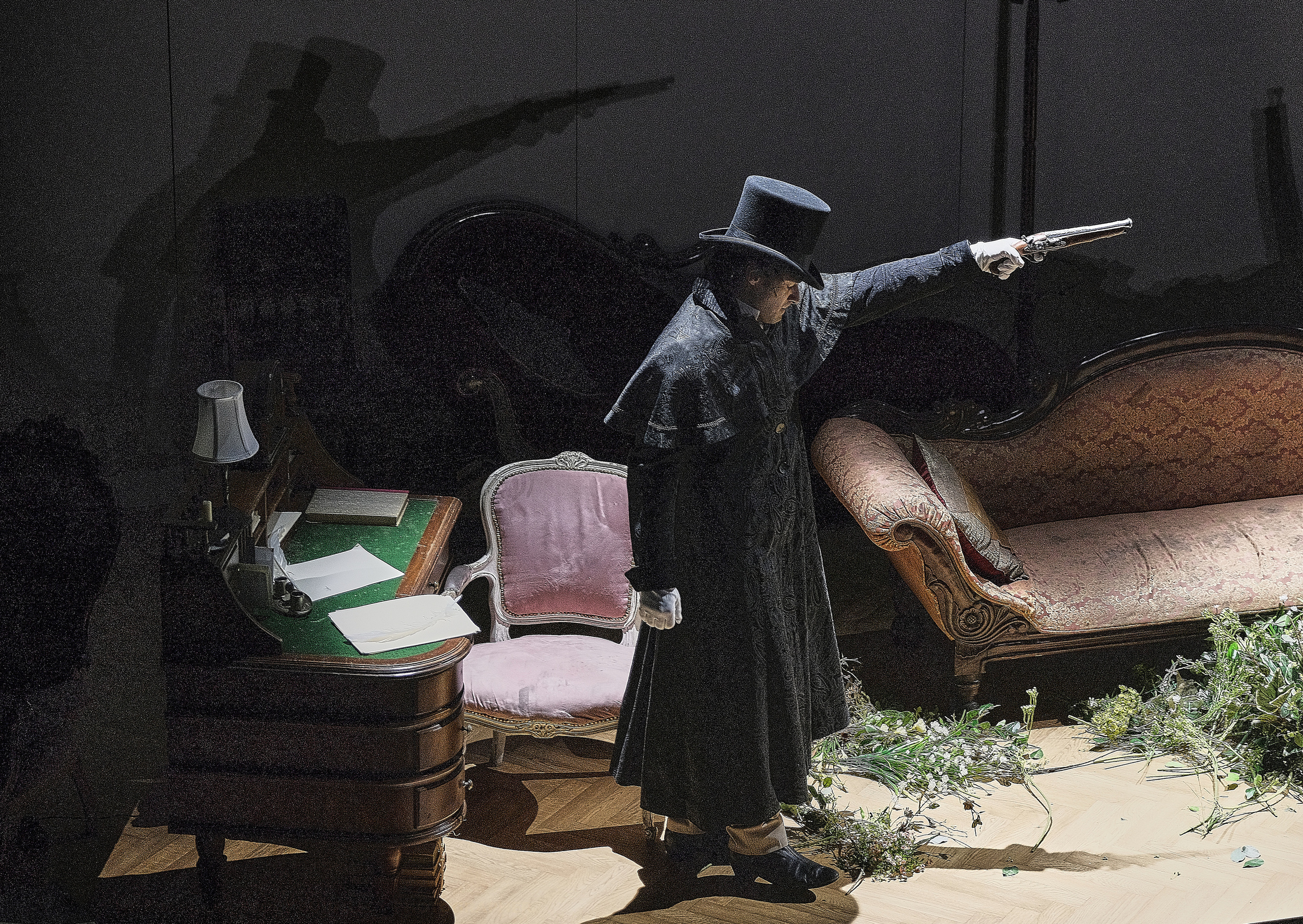 Theater Gesher. “Onegin. Comments”. Middle East Photo Agency — Weddings, Bar & Bat Mitzvahs, Brit Milah, Theater, Magnets, Portraits