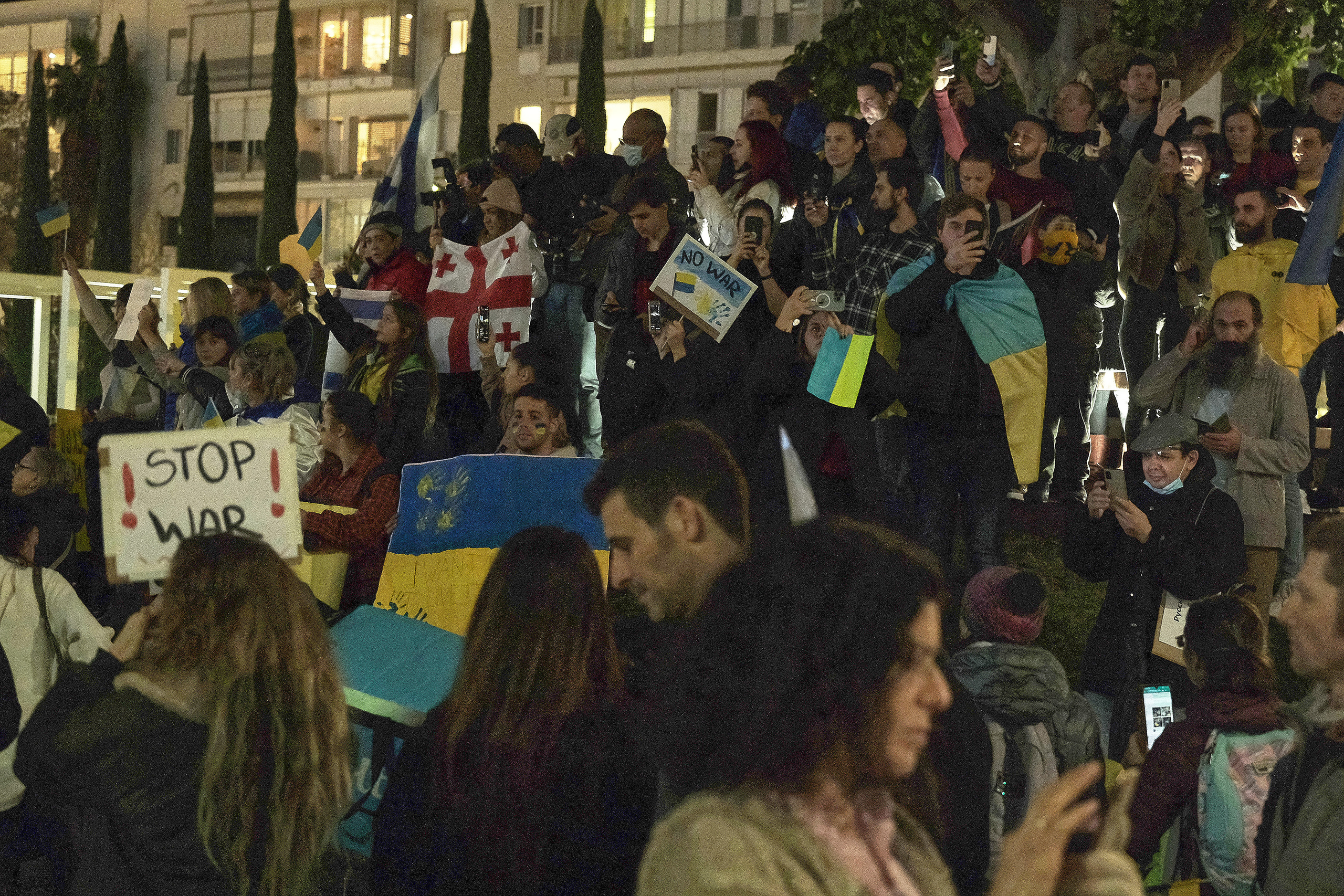 Special Report. Tel Aviv. Protest Against War. Middle East Photo Agency — Свадьбы, Бар и Бат-мицва, Брит, Театр, Магниты, Портреты