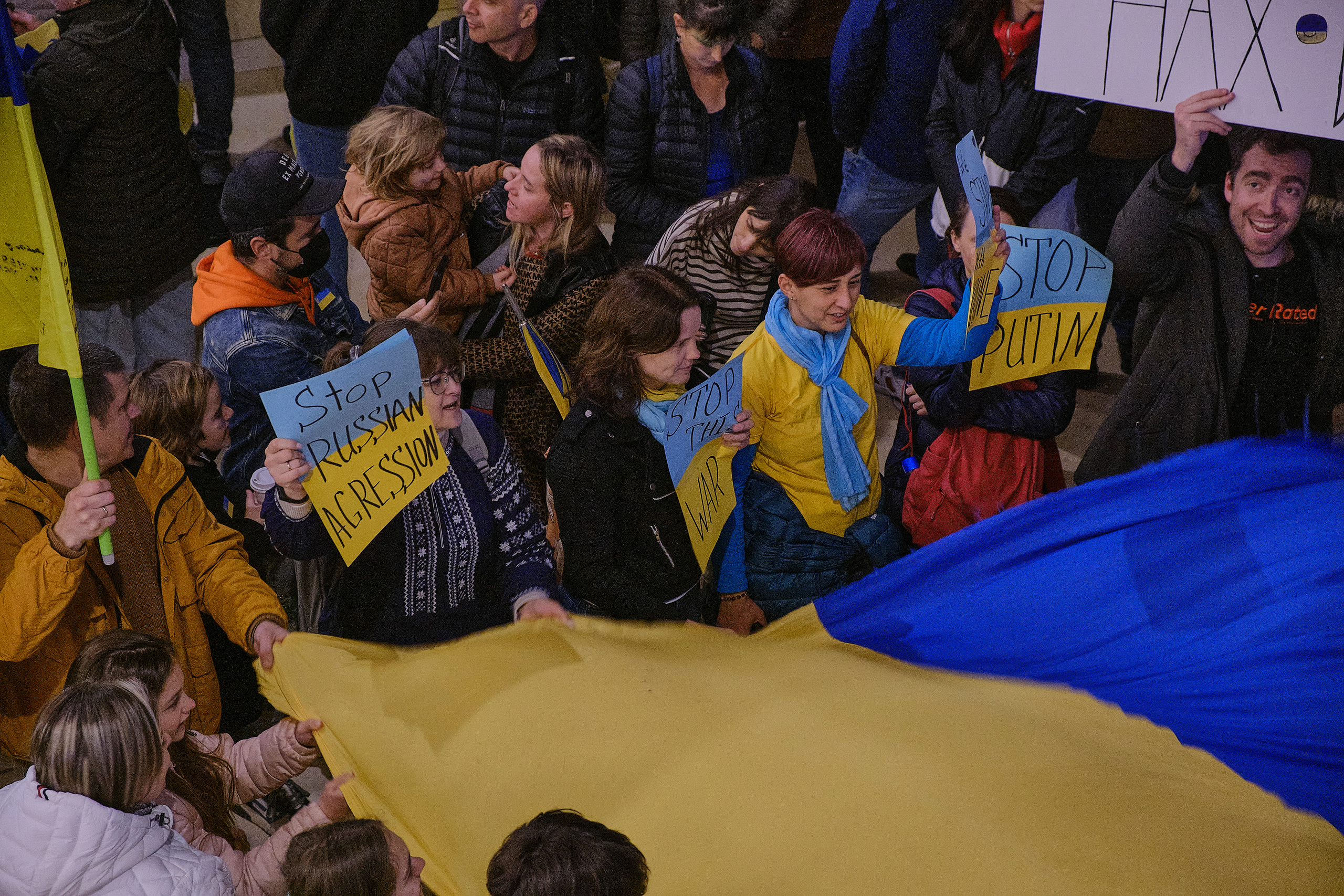 Special Report. Tel Aviv. Protest Against War. Middle East Photo Agency — Свадьбы, Бар и Бат-мицва, Брит, Театр, Магниты, Портреты