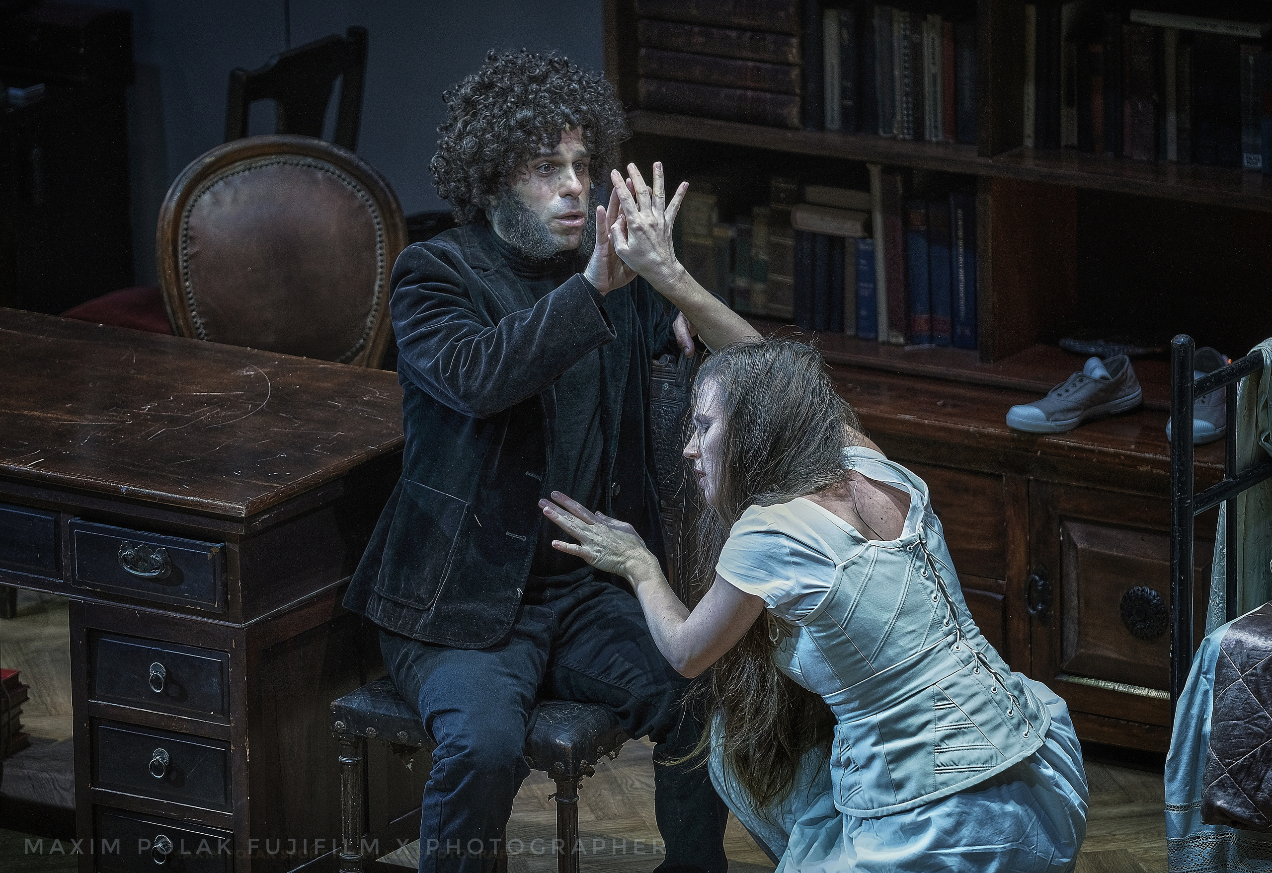 Theater Gesher. “Onegin. Comments”. Middle East Photo Agency — Weddings, Bar & Bat Mitzvahs, Brit Milah, Theater, Magnets, Portraits