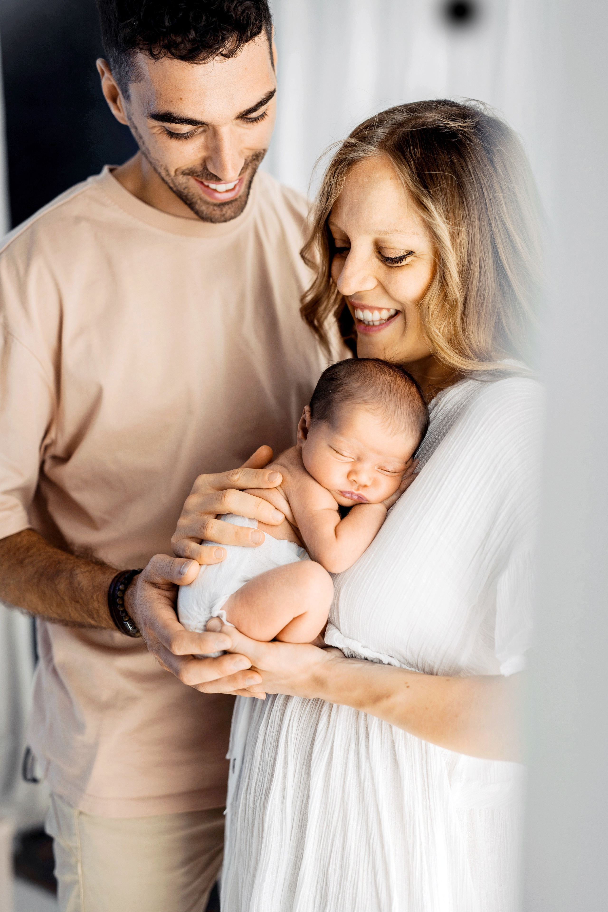 Newborn 2025. Svitlana Miahka fotografa a Genova