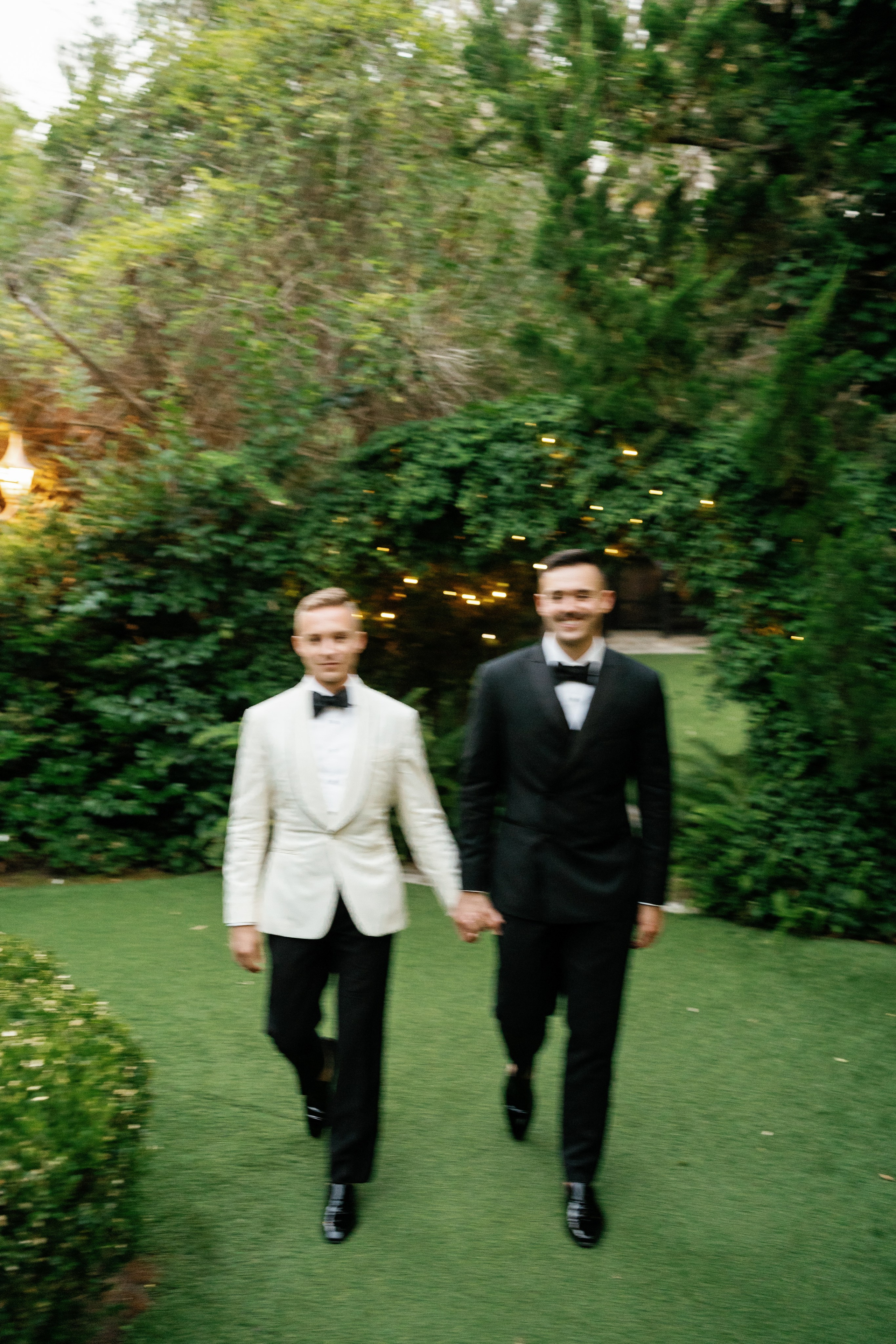 LGBT wedding photographer in California. Wedding Photography & Videography Team in California, Los Angeles, San Francisco, San Diego and Travel