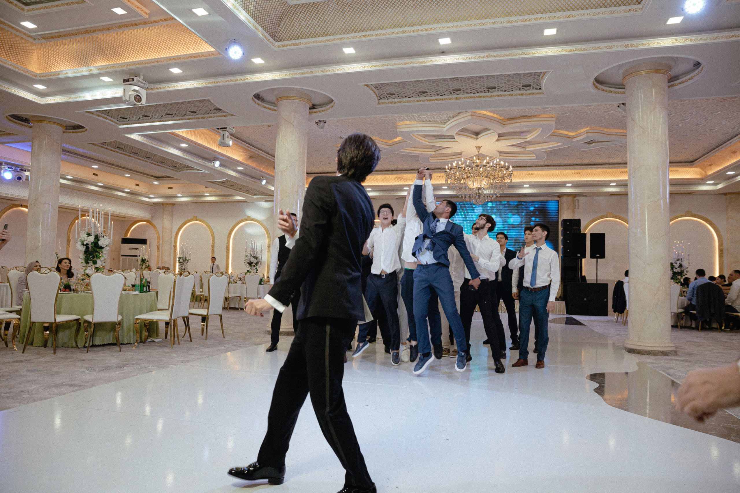 Botir & Zukhra. Главная