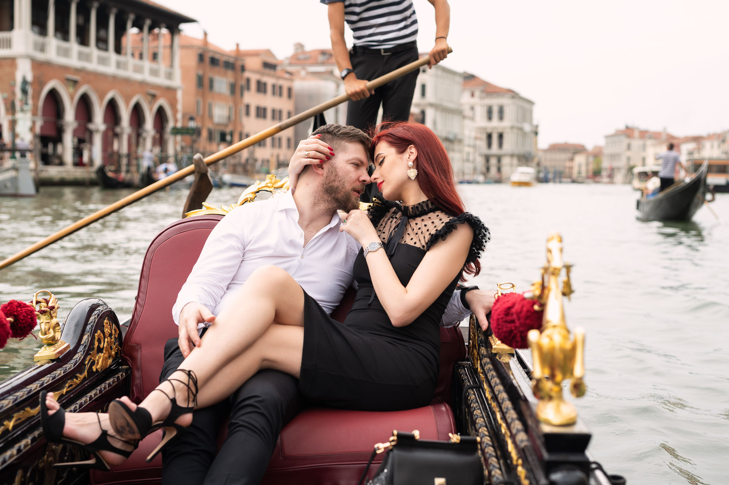 Photoshoot in gondola. Фотограф в Венеции Anna Terzi