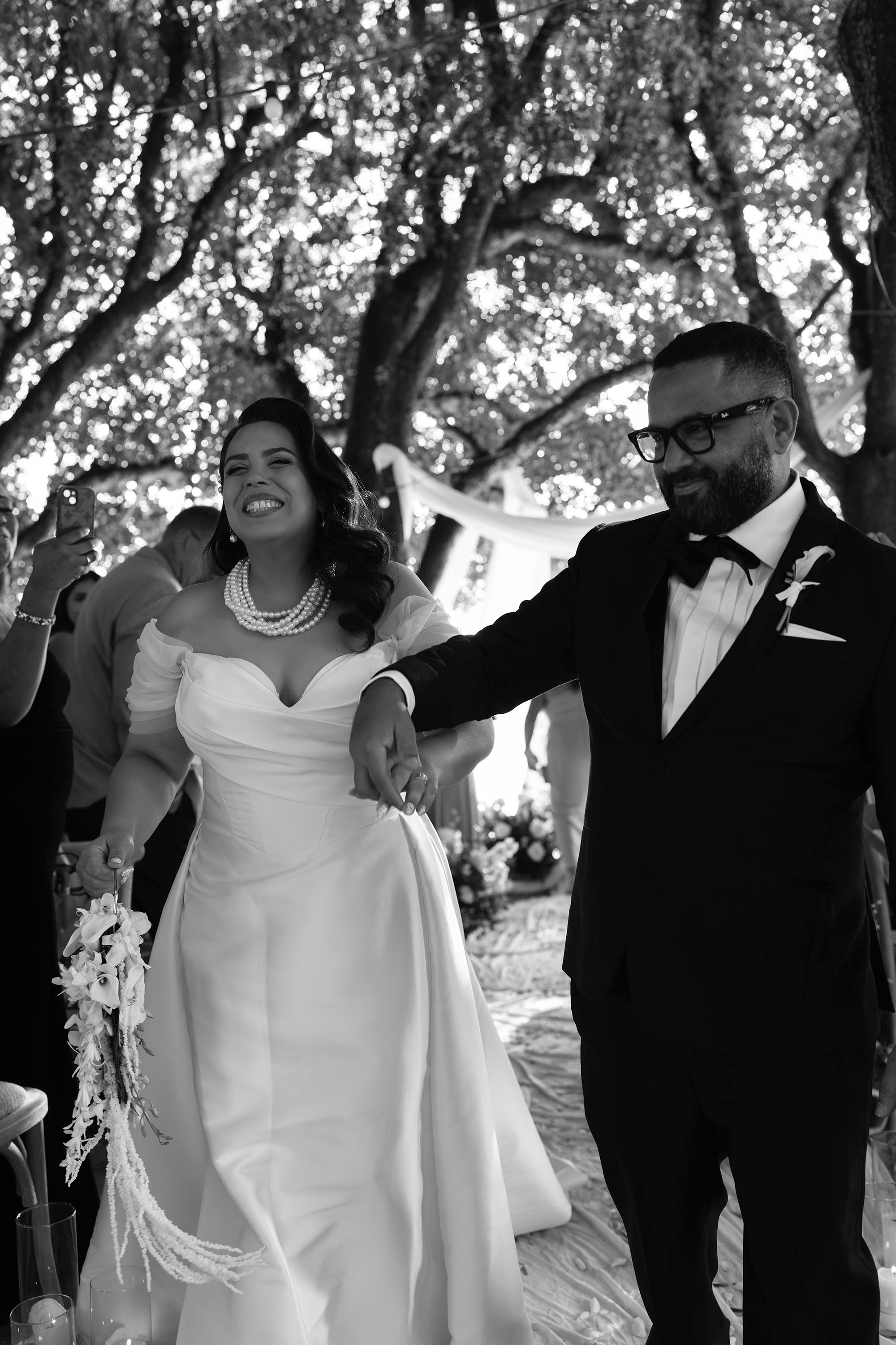 Donielle and Edwin. Fotógrafos de bodas de destino y creadores de contenido con base en España