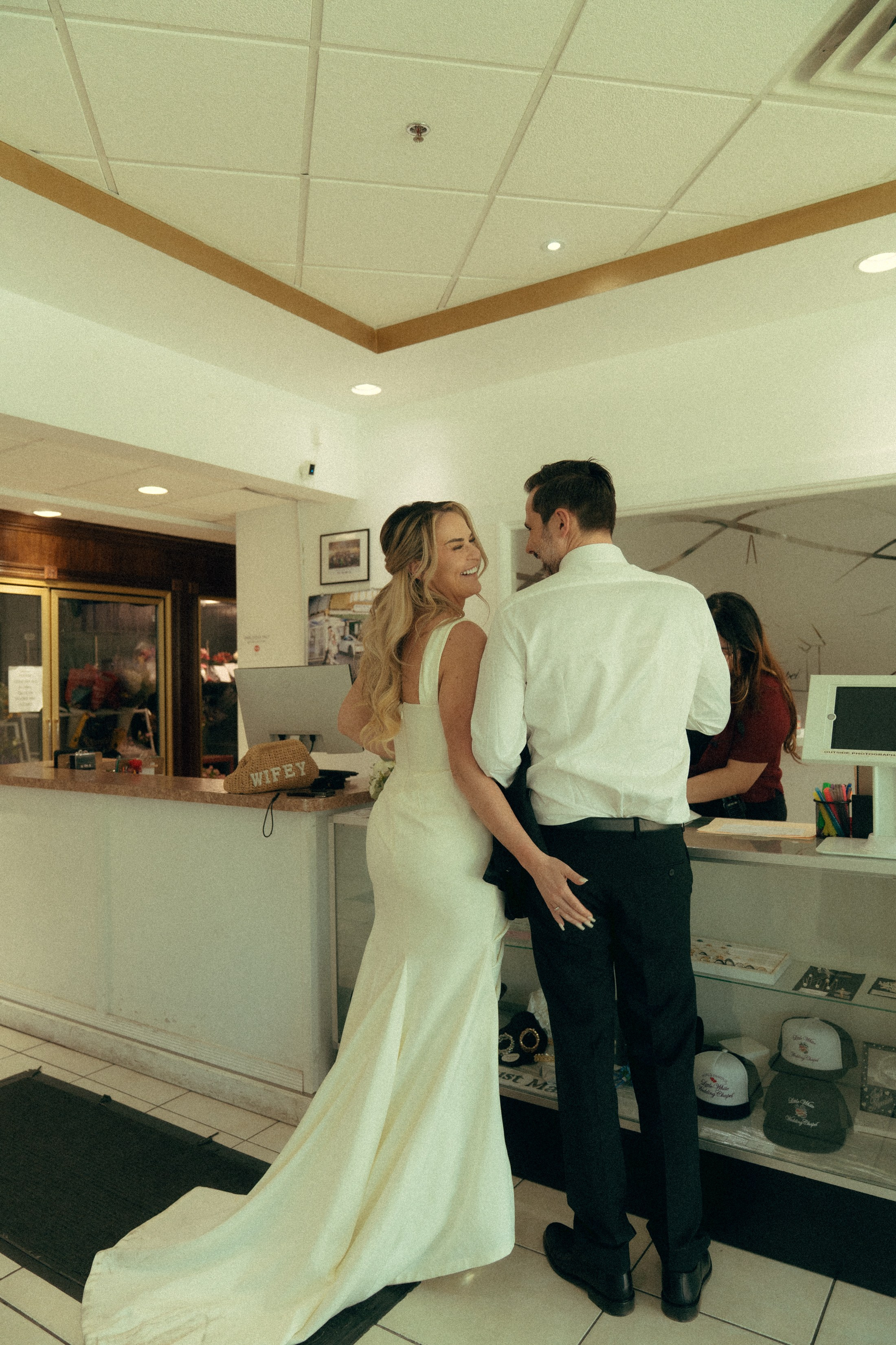 G&M. Wedding & elopement photographer Viktoriya Kravtsov. Las Vegas