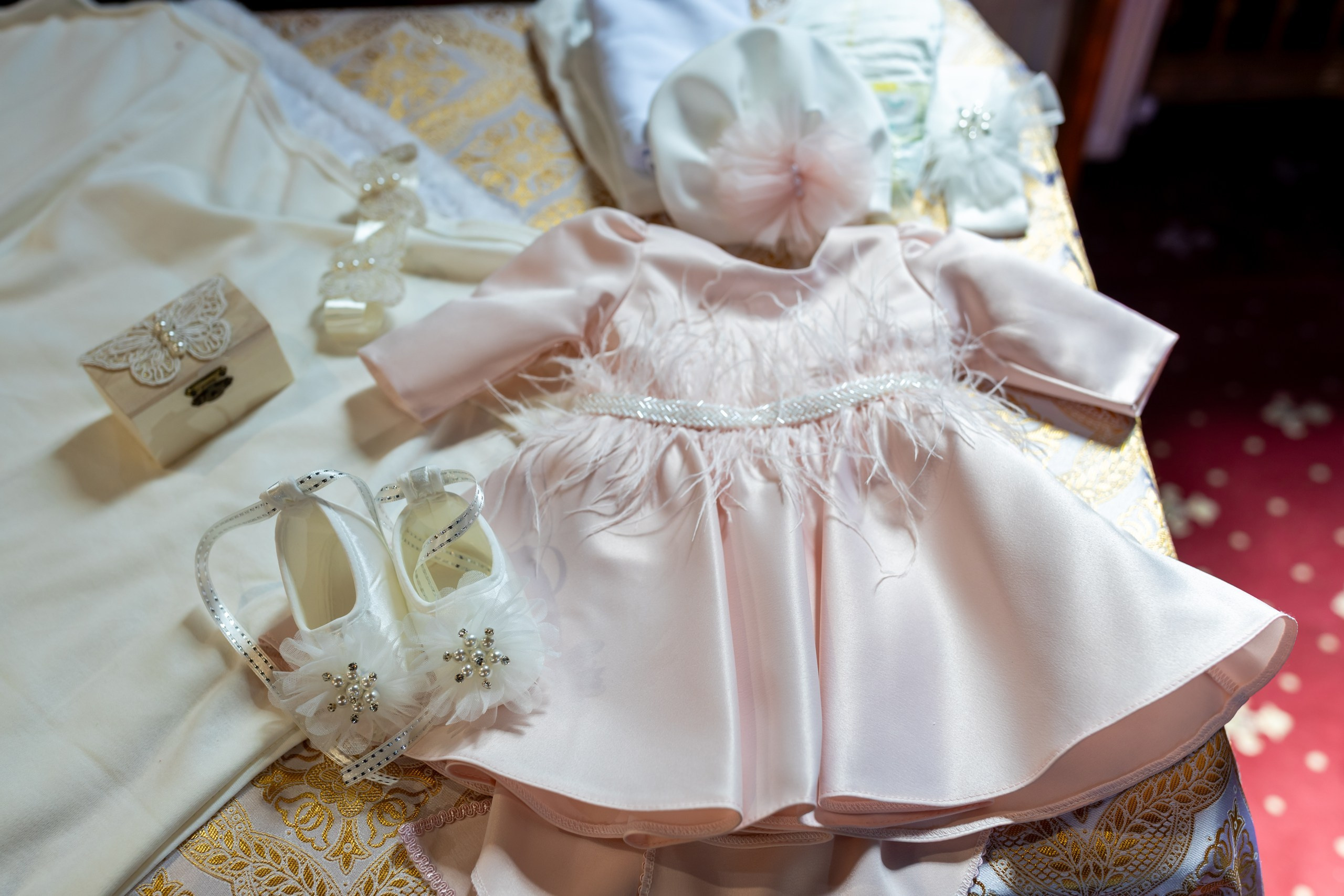 fotograf botez Miruna Parascheva, fotografie botez Botoșani, fotograf Alin Chirilă, amintiri botez, fotografii botez, botez Miruna Parascheva, fotograf copii, fotografie botez în Botoșani-alt="botez Miruna Parascheva, fotografie botez Alin Chirilă, amintiri botez, fotografii emoționante botez Botoșani"-- fotografii-botez-bebelus- amintiri-botez-micuț- moment-sfânt-crestinare- fotografie-emotionanta-botez- detalii-botez-bebelusi- parinti-fericiti-la-botez- fotograf-botez-profesionist- botez-in-biserica-ortodoxa- micuț-botezat-cu-emoție- zâmbete-și-lacrimi-la-botez- bebeluș-la-cristelniță- decor-botez-colorat- botez-cu-dragoste-și-credință- emotie-pura-la-botez- fotograf-botez-botosani- botez-iasi-suceava-fotograf- amintiri-nepretuite-botez