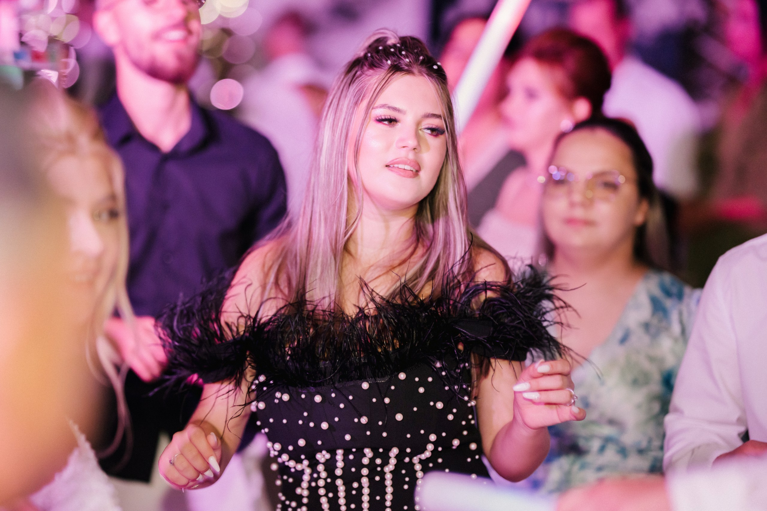 - mireasă Lavinia pregătire casa părintească Hârlău- mire Mihai pregătire Flămânzi cavalerii de onoare- fotograf nuntă Casa Jorovlea- ședință foto miri Mihai și Lavinia- nuntă elegantă Casa Jorovlea- fotografie de nuntă naturală România- domnișoare de onoare pregătire mireasă- emoții nuntă biserică- dansul mirilor Casa Jorovlea* fotograf profesionist nuntă Botoșani Iași* fotografie documentară de nuntă- familie și prieteni la nuntă- nași Mihai și Nicoleta nuntă- portret mireasă în lumină naturală- petrecere nuntă Casa Jorovlea- Nuntă Mihai și Lavinia – momente emoționante din ziua nunții, pregătirile mirilor în Hârlău și Flămânzi, ceremonia religioasă și ședința foto realizată de  AlinoFotoStudio -  Mireasa Lavinia în timpul pregătirilor la Hârlău-  Mihai pregătit de cavalerii de onoare în Flămânzi - Ceremonia religioasă a mirilor Mihai și Lavinia-Ședință foto romantică de nuntă Mihai și Lavinia - Dansul mirilor la petrecerea de nuntă -  fotograf nuntă Iași-  fotograf nuntă Botoșani- wedding photography Romania- AlinoFotoStudio - AlinoFotoStudio - Alin Chirilă fotograf - fotograf Botoșani - fotograf Iași - fotograf Hârlău - fotograf Bacău - fotograf Suceava - fotograf București - fotograf Neamț - servicii foto video - fotograf evenimente - fotograf nuntă - fotograf botez - wedding photographer Romania - ședință foto nuntă - fotografie de eveniment - wedding photography - fotografie profesională - fotograf profesionist România- povestitor prin fotografie, servicii foto - video -profesionale