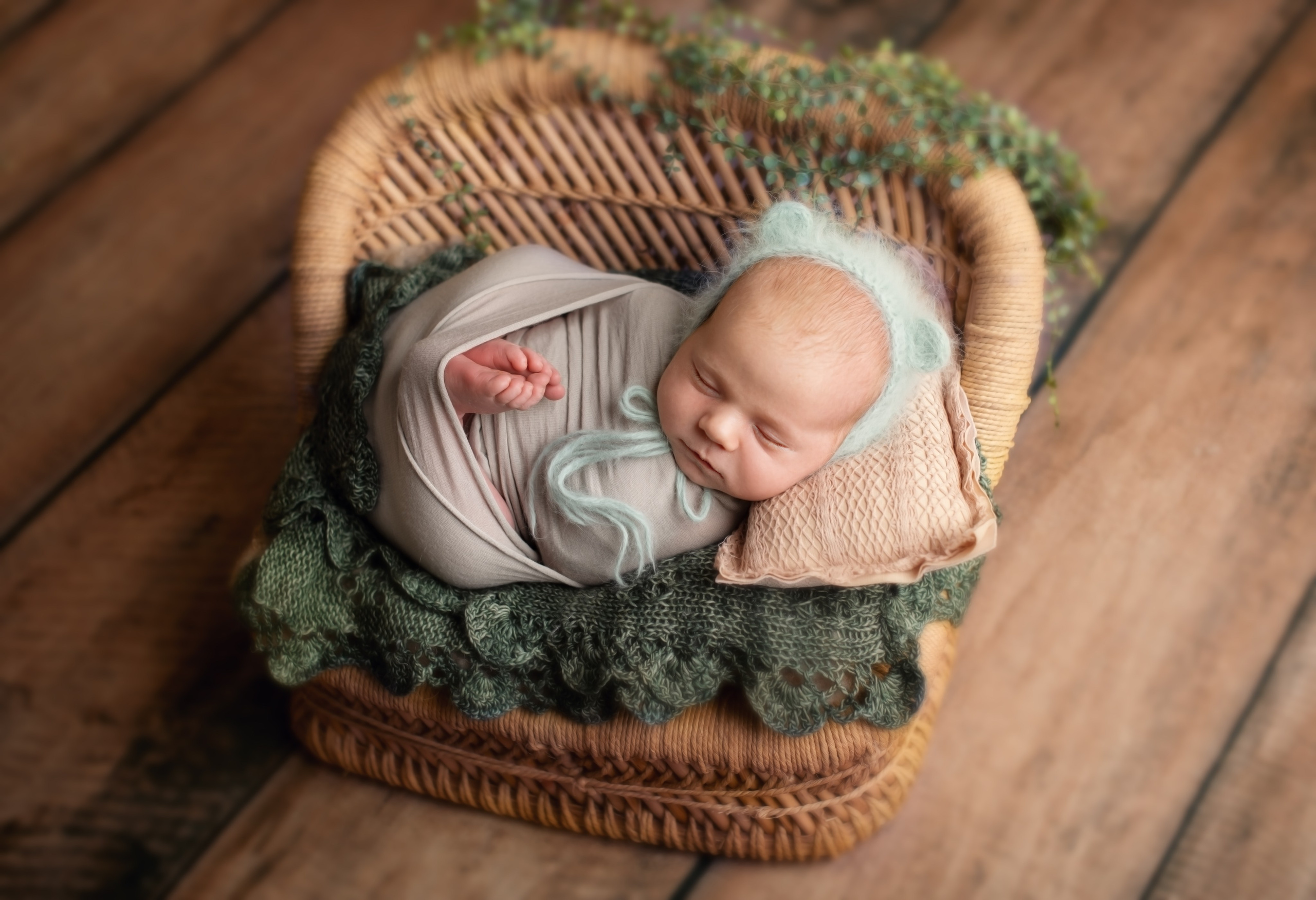 Max. Newborn, pregnancy, family photographer in New Jersey