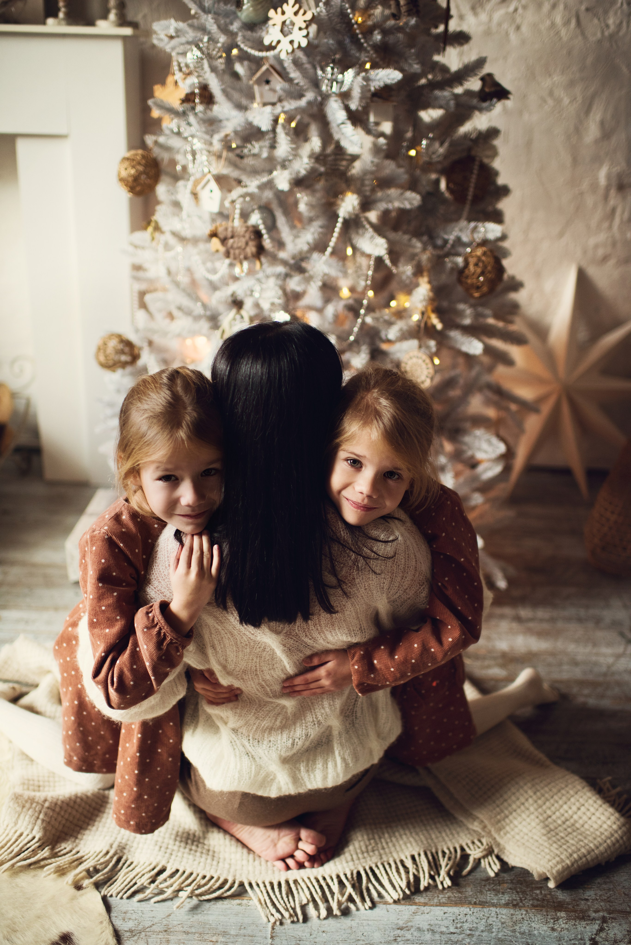 Christmas story. Newborn, pregnancy, family photographer in New Jersey