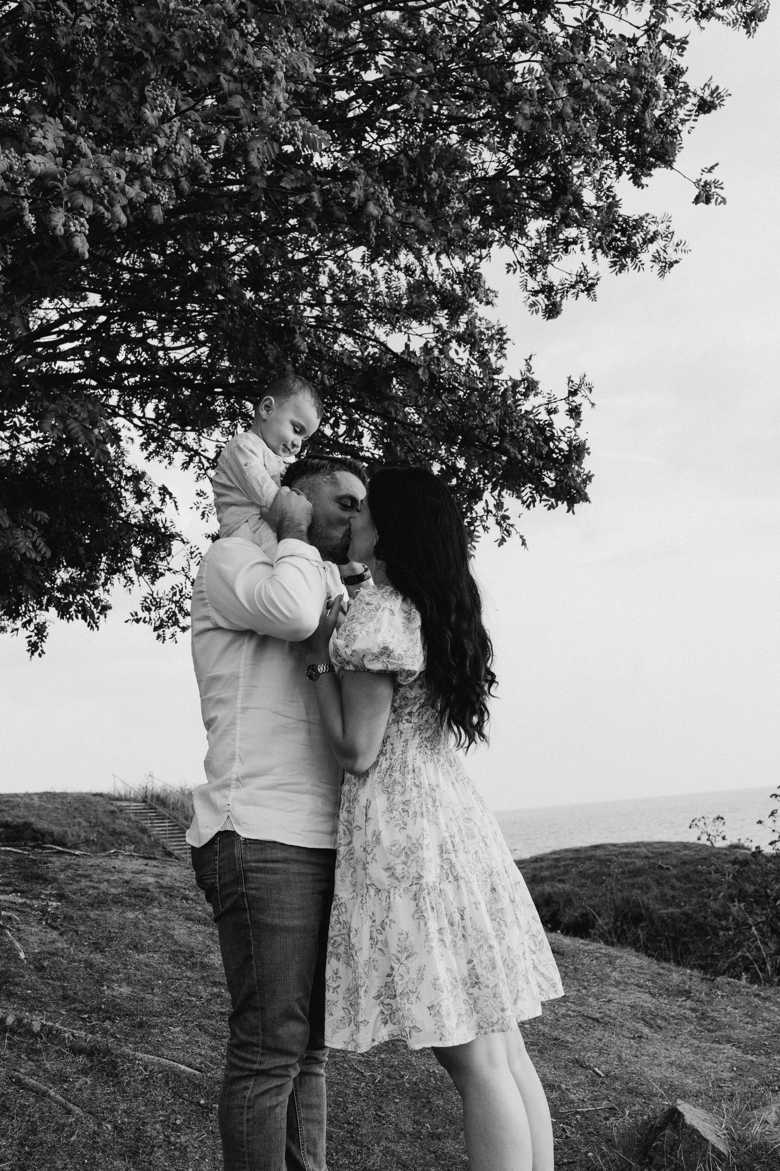 Summer. Wedding and potrait photographer in Helsinki Vickan O