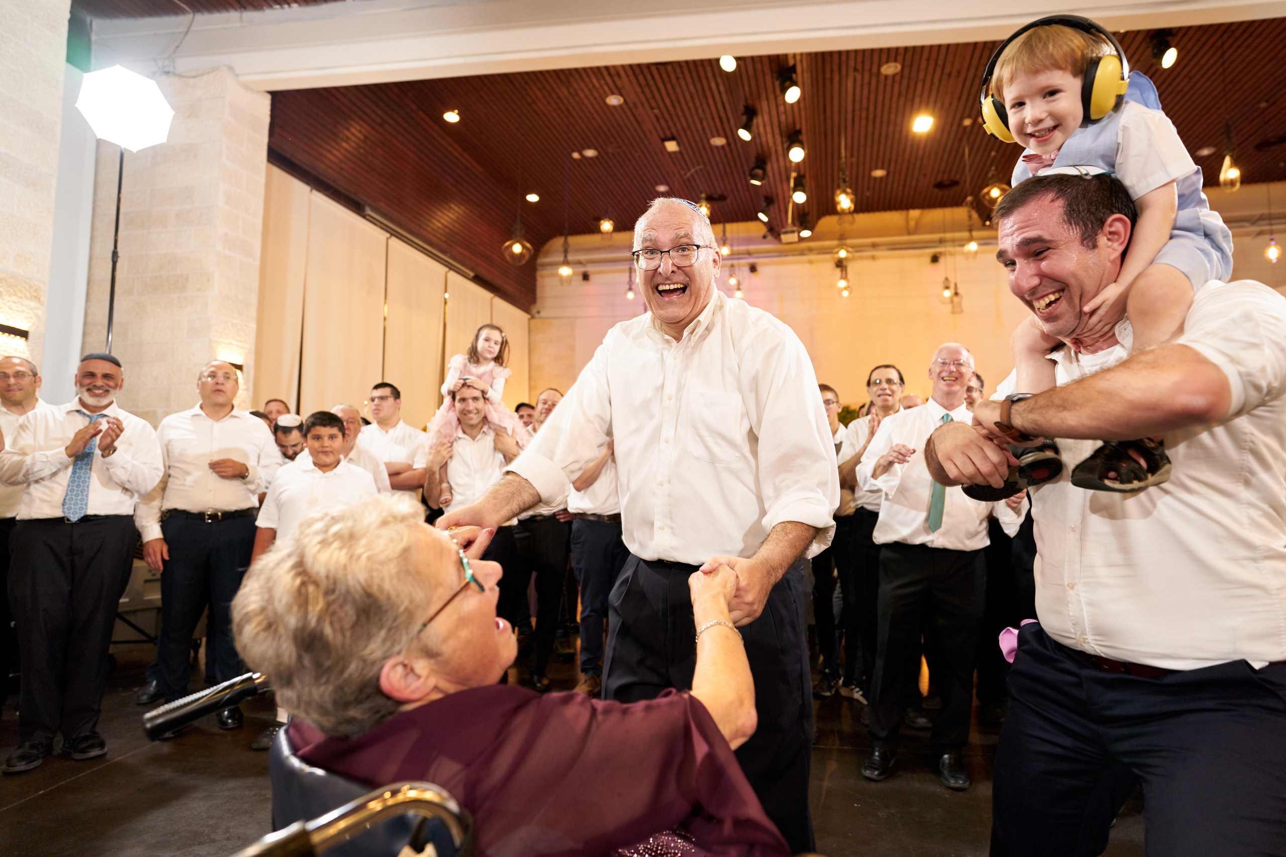 Nahamiya&Ariela. צלם אלכס ברט בישראל