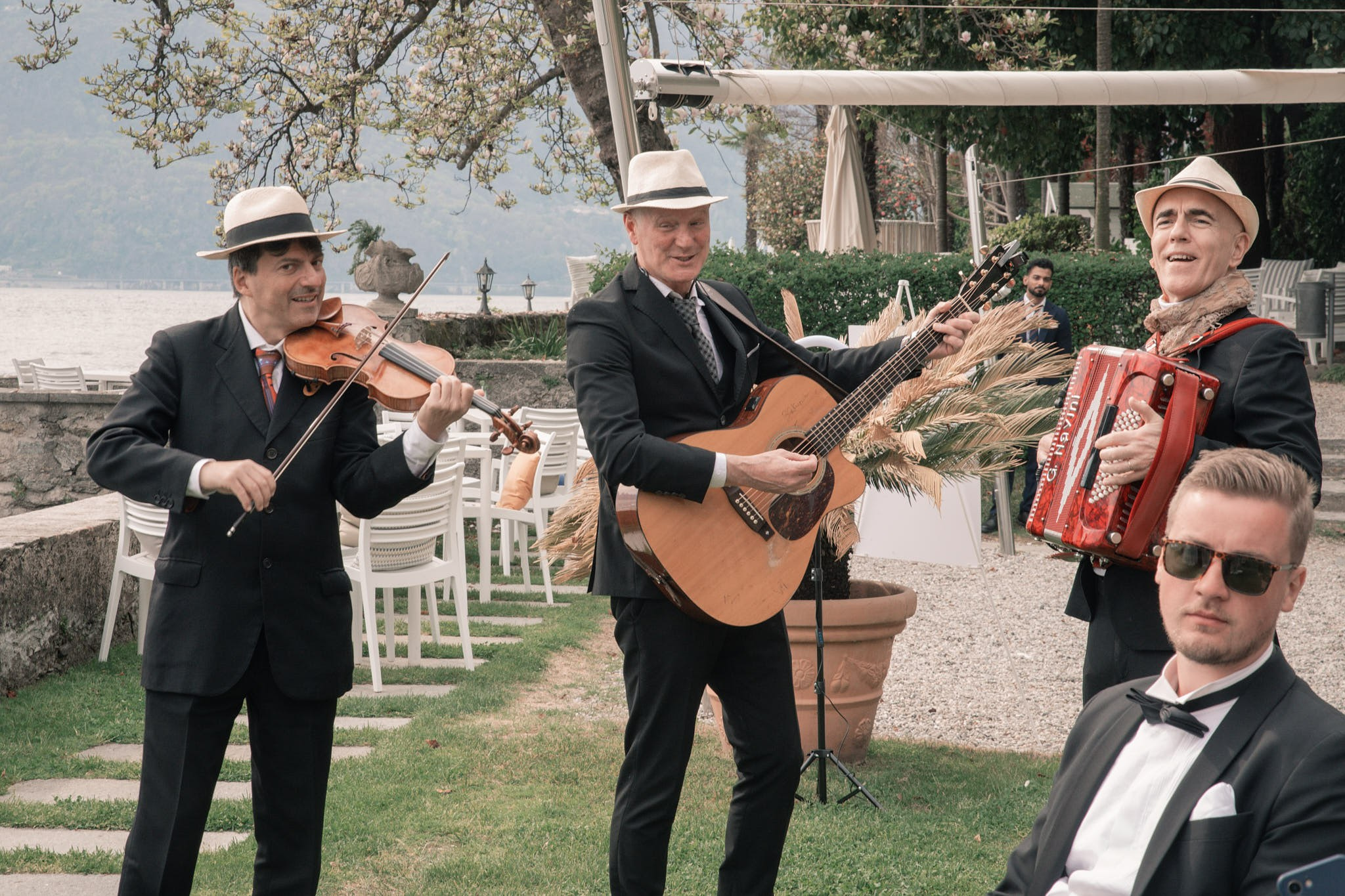 Roxie & Richard Wedding. Fotografo matrimonio Lago di Como Ferrari Media Production