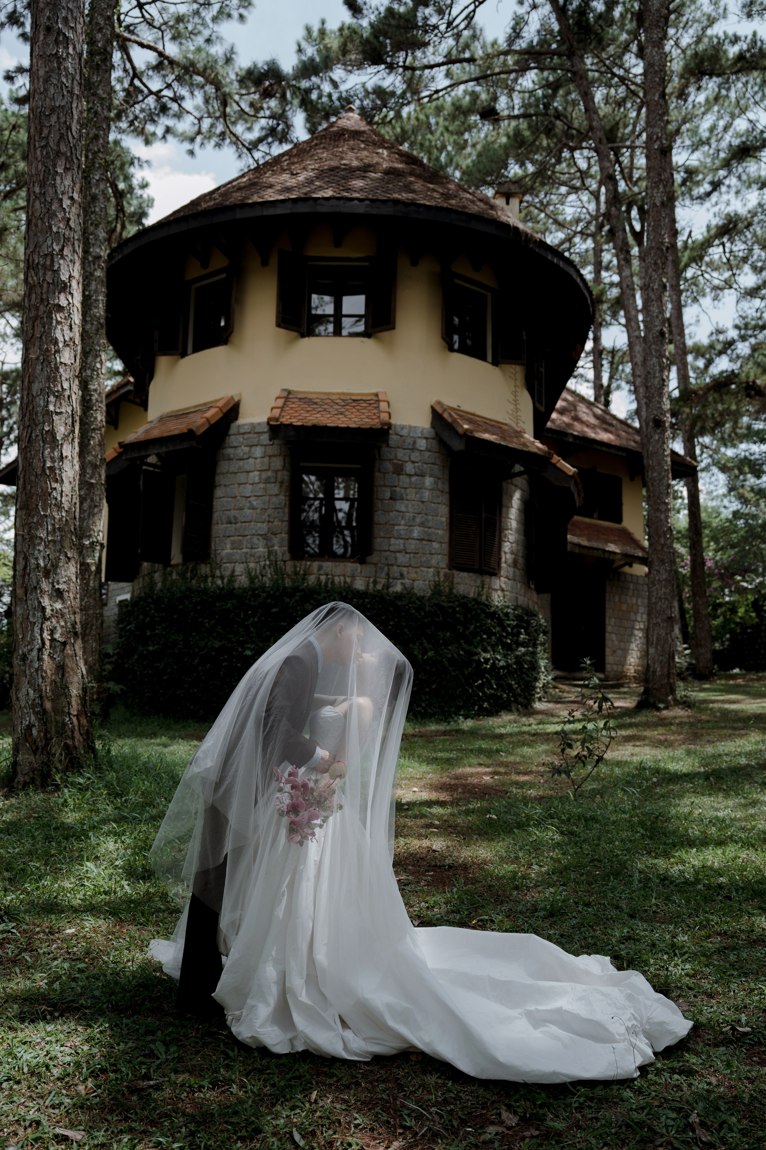 Nhut + Tran. BenColor Studio