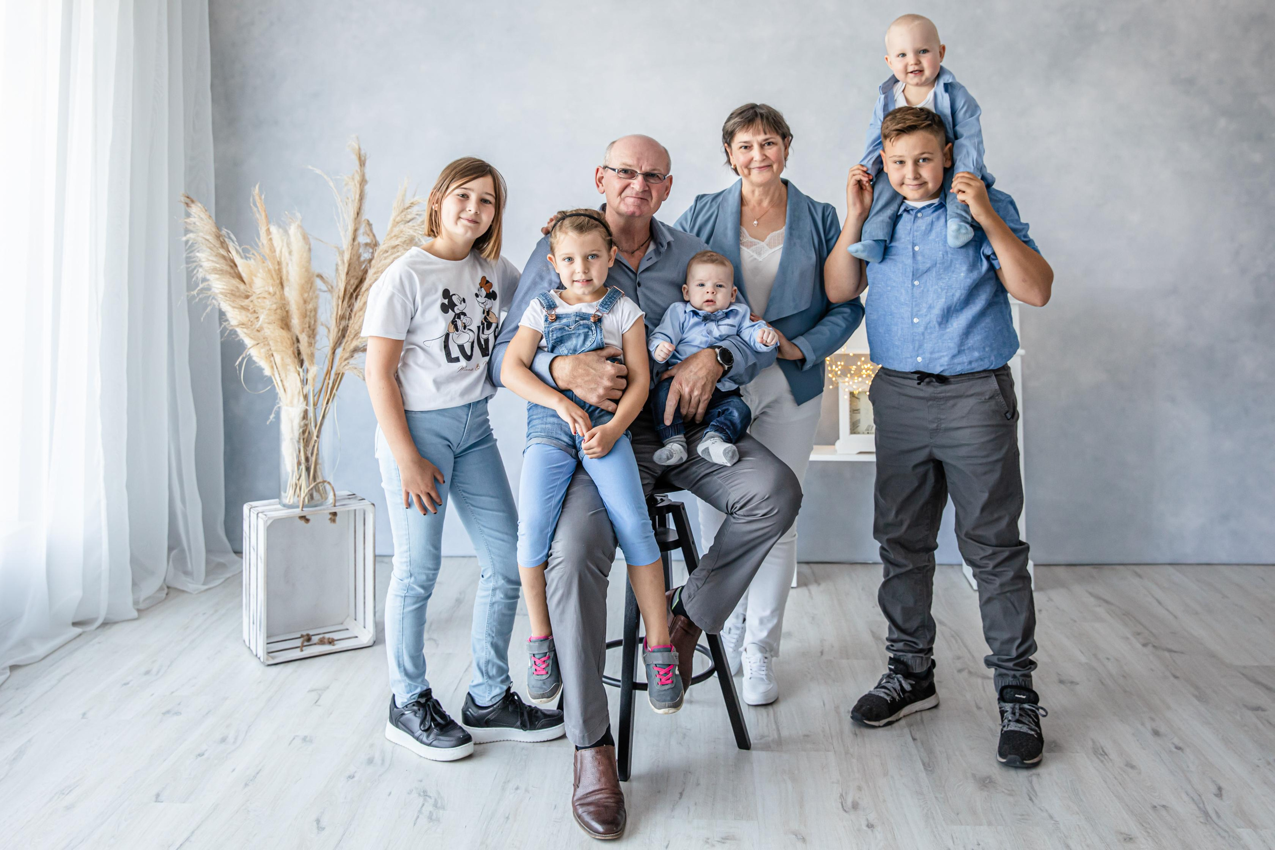 Familien Fotoshooting im Studio | Natürliche Familienfotografie Bielefeld. Hochzeitsfotografin in Gütersloh | Authentische Hochzeitsreportagen | TK Photographie