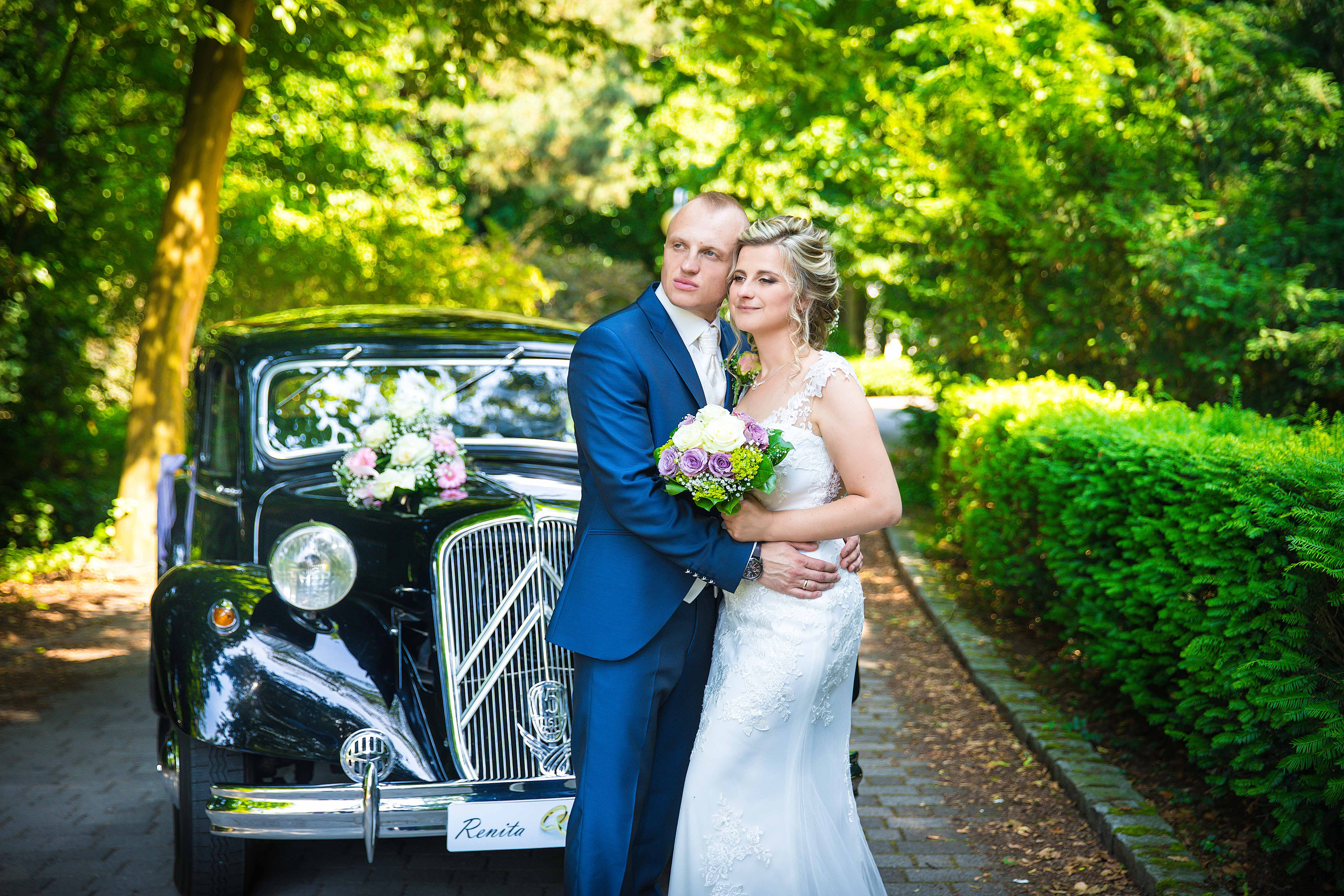 Kirchliche Trauung & Park Bad Oeynhausen. Hochzeitsfotografin in Gütersloh | Authentische Hochzeitsreportagen | TK Photographie