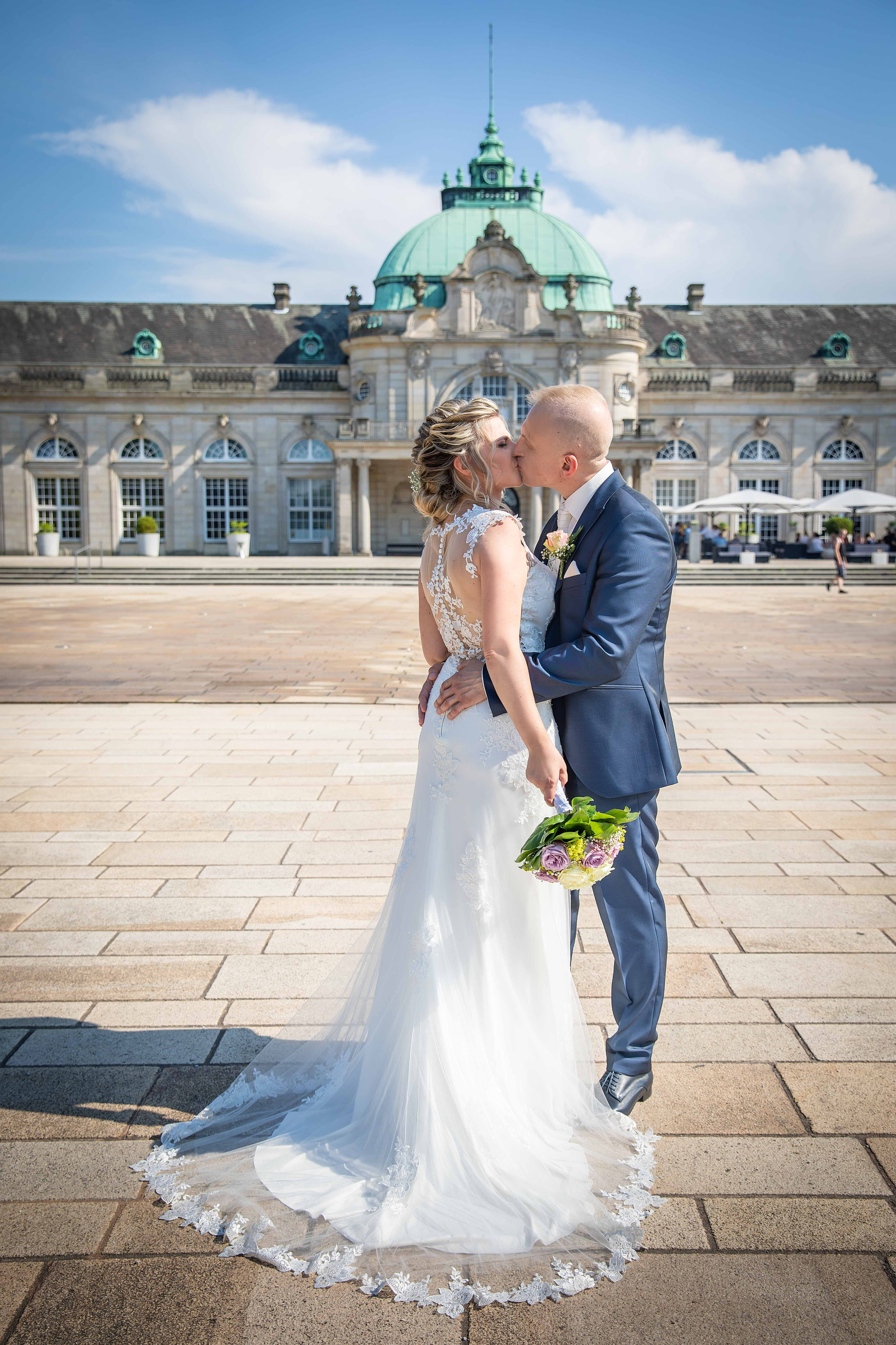 Kirchliche Trauung & Park Bad Oeynhausen. Hochzeitsfotografin in Gütersloh | Authentische Hochzeitsreportagen | TK Photographie