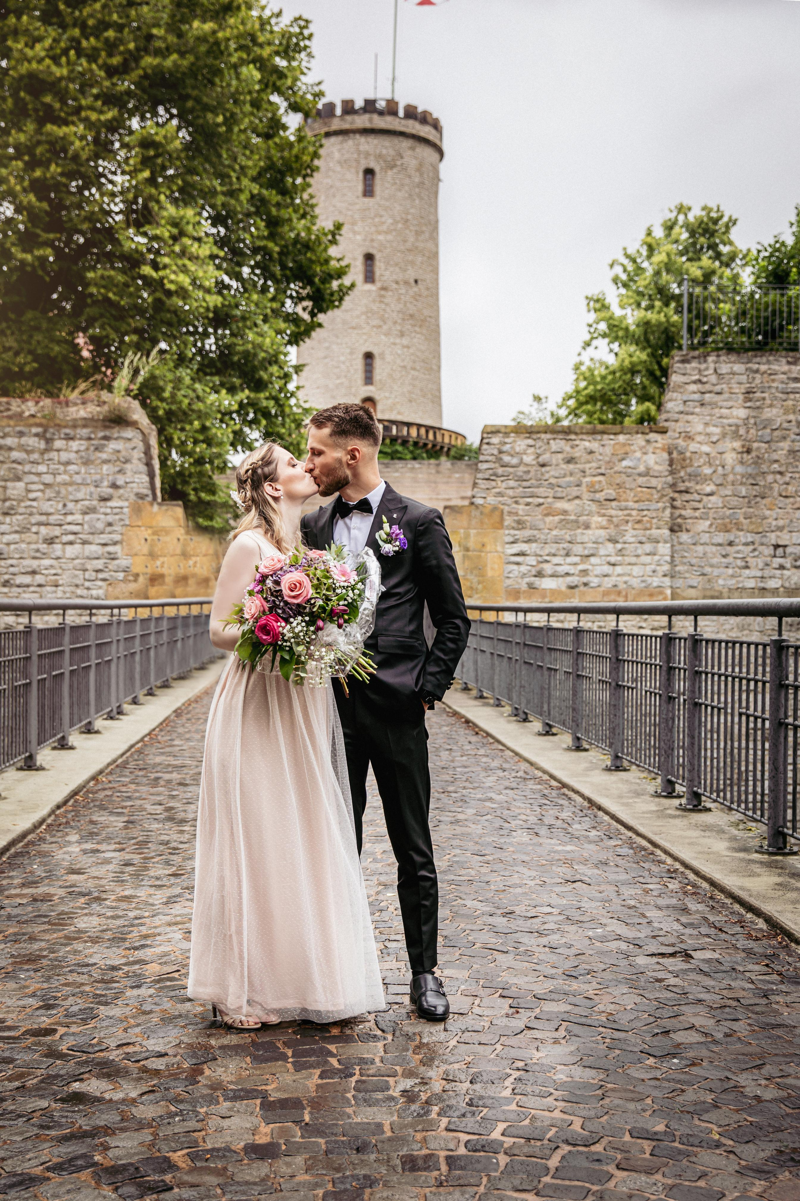 Standesamt Bielefeld Altes Rathaus – Natürliche Hochzeitsfotos & Emotionale Reportagen. Hochzeitsfotografin in Gütersloh | Authentische Hochzeitsreportagen | TK Photographie