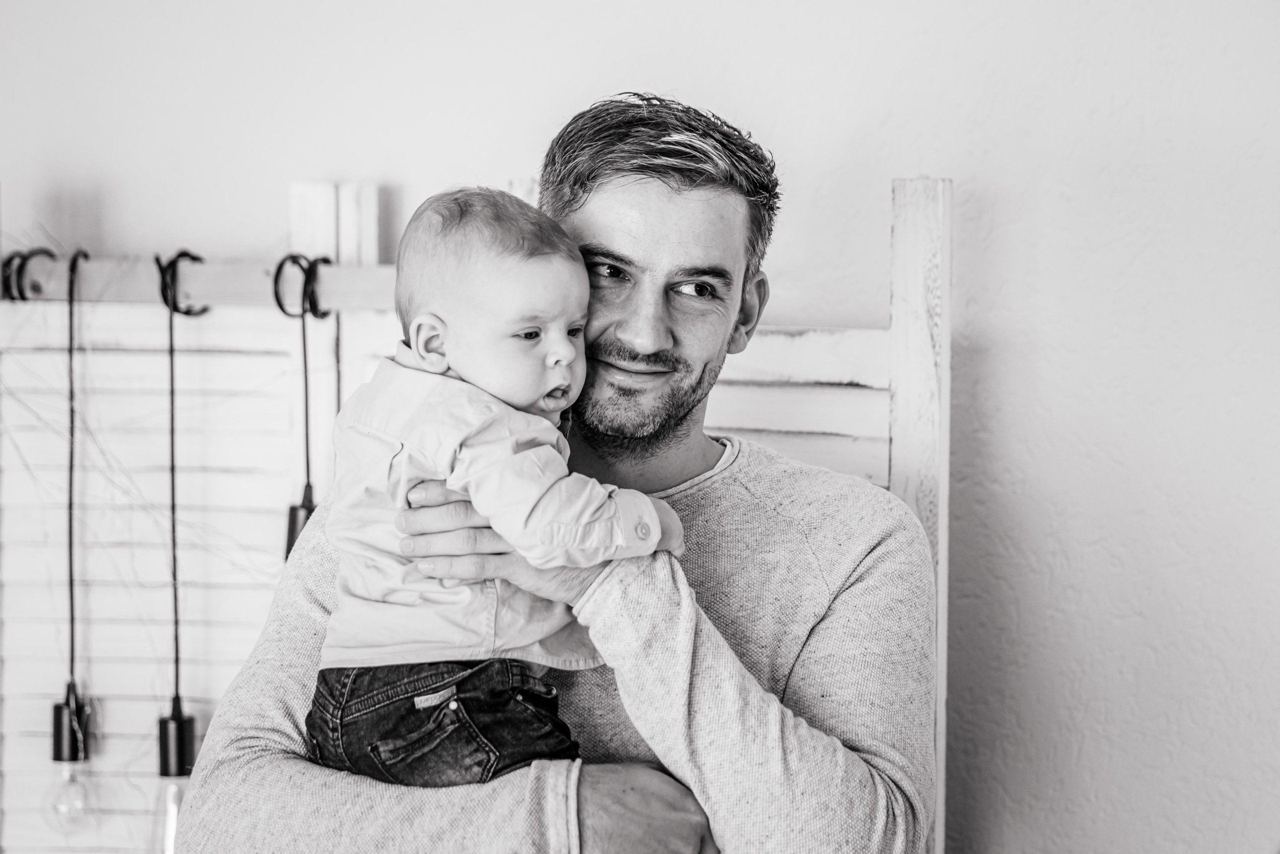 Familien Fotoshooting im Studio | Natürliche Familienfotografie Bielefeld. Hochzeitsfotografin in Gütersloh | Authentische Hochzeitsreportagen | TK Photographie