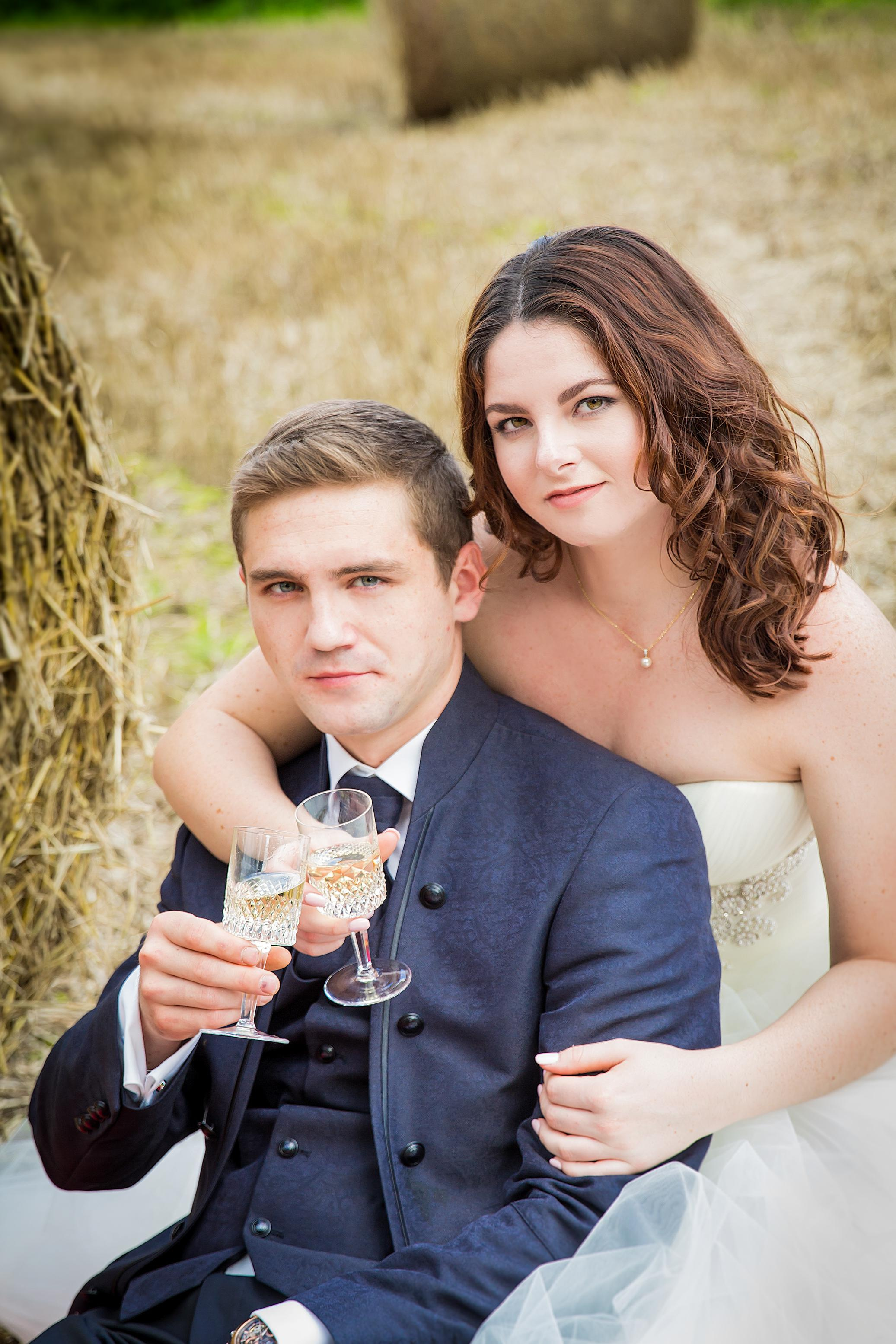 Hochzeit auf dem Bauernhof Bielefeld – Natürliche Hochzeitsfotos & Emotionale Reportagen. Hochzeitsfotografin in Gütersloh | Authentische Hochzeitsreportagen | TK Photographie