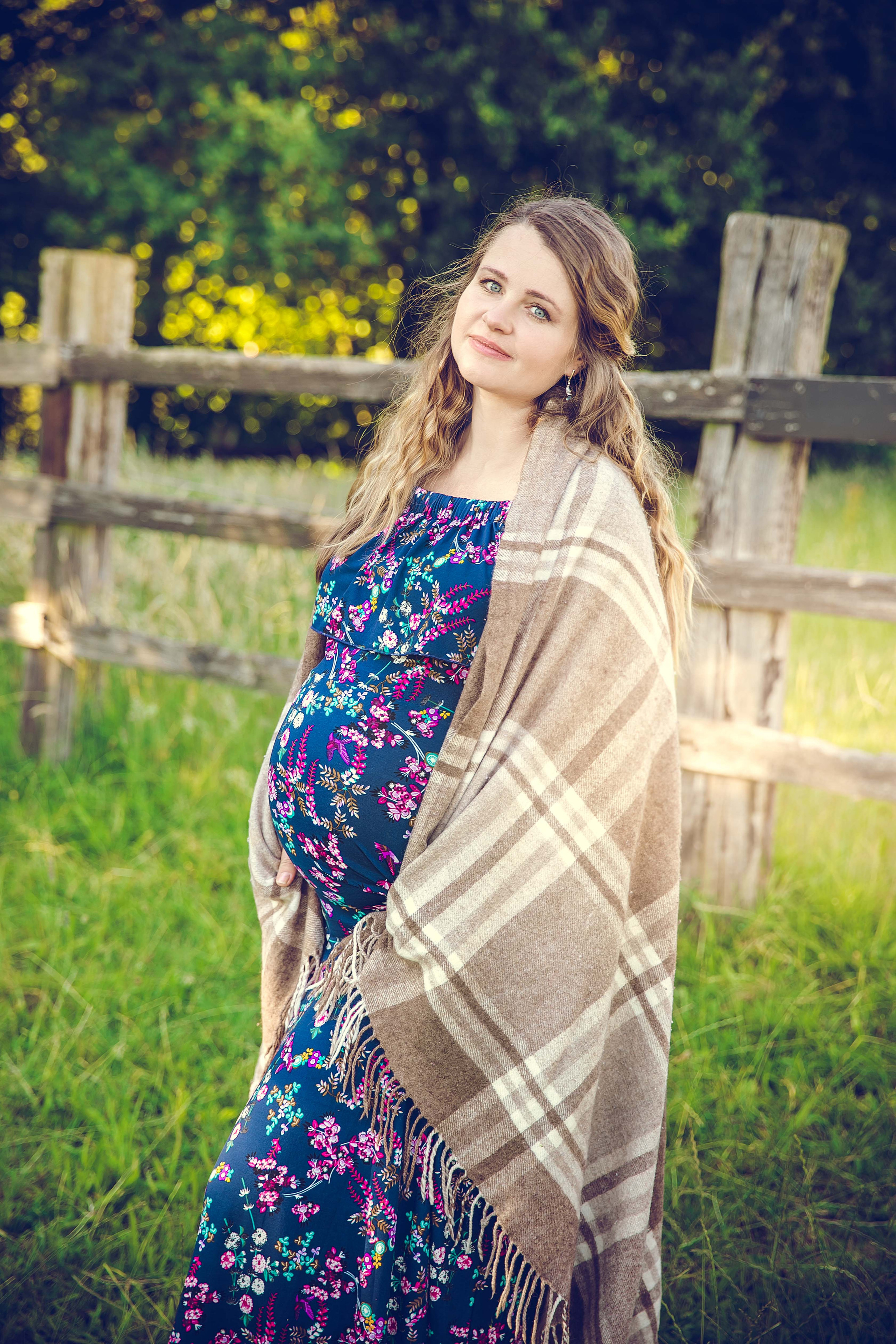 Babybauch Bielefeld. Hochzeitsfotografin in Gütersloh | Authentische Hochzeitsreportagen | TK Photographie