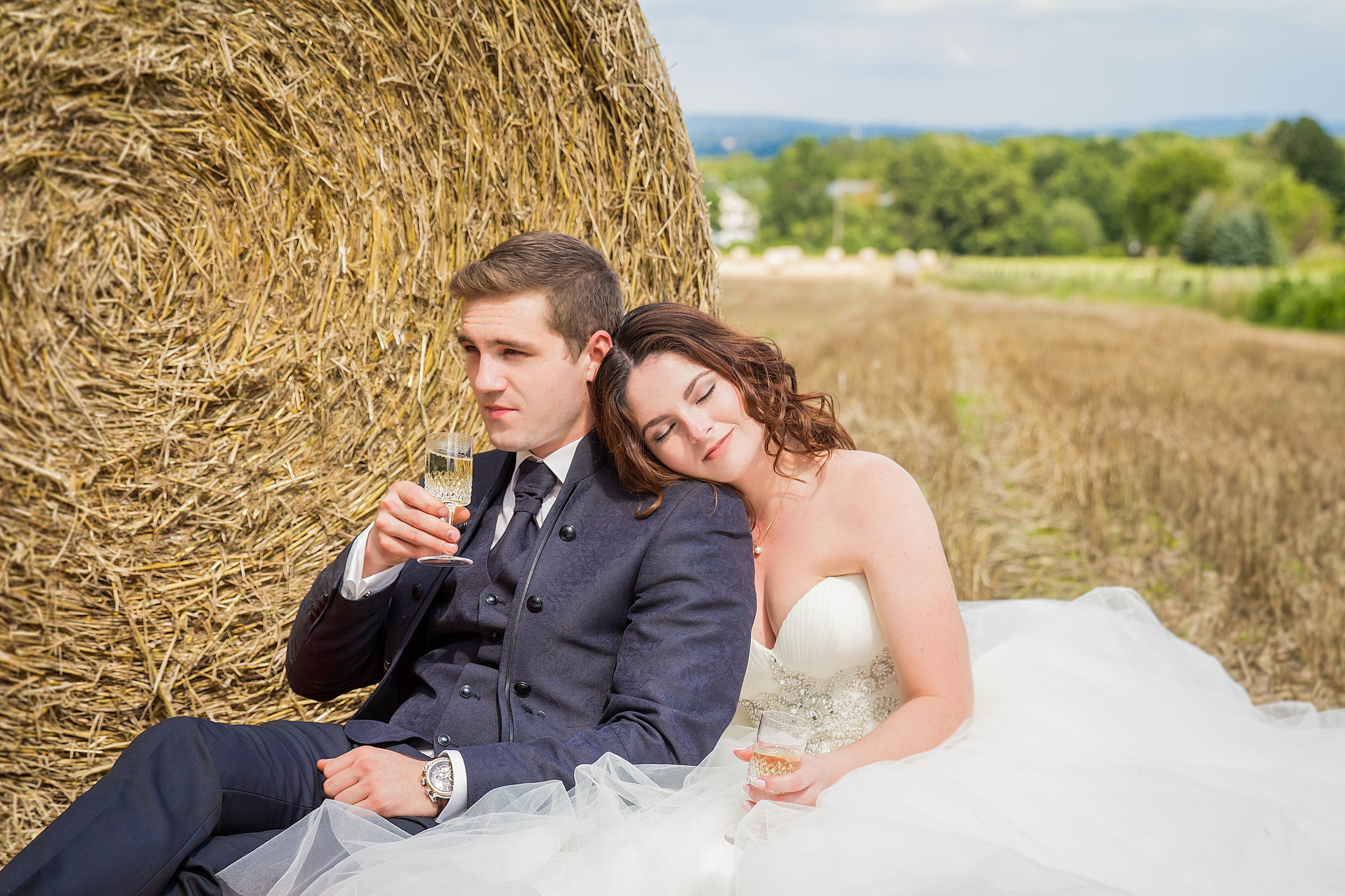 Hochzeit auf dem Bauernhof Bielefeld – Natürliche Hochzeitsfotos & Emotionale Reportagen. Hochzeitsfotografin in Gütersloh | Authentische Hochzeitsreportagen | TK Photographie