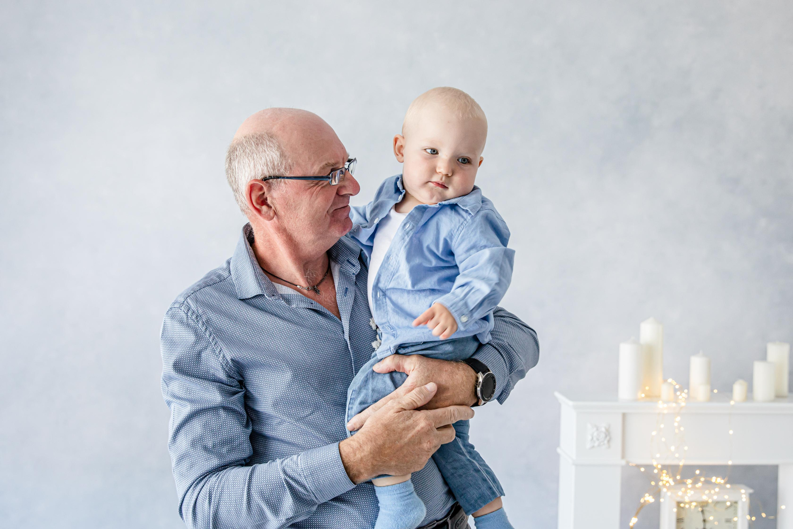 Familien Fotoshooting im Studio | Natürliche Familienfotografie Bielefeld. Hochzeitsfotografin in Gütersloh | Authentische Hochzeitsreportagen | TK Photographie