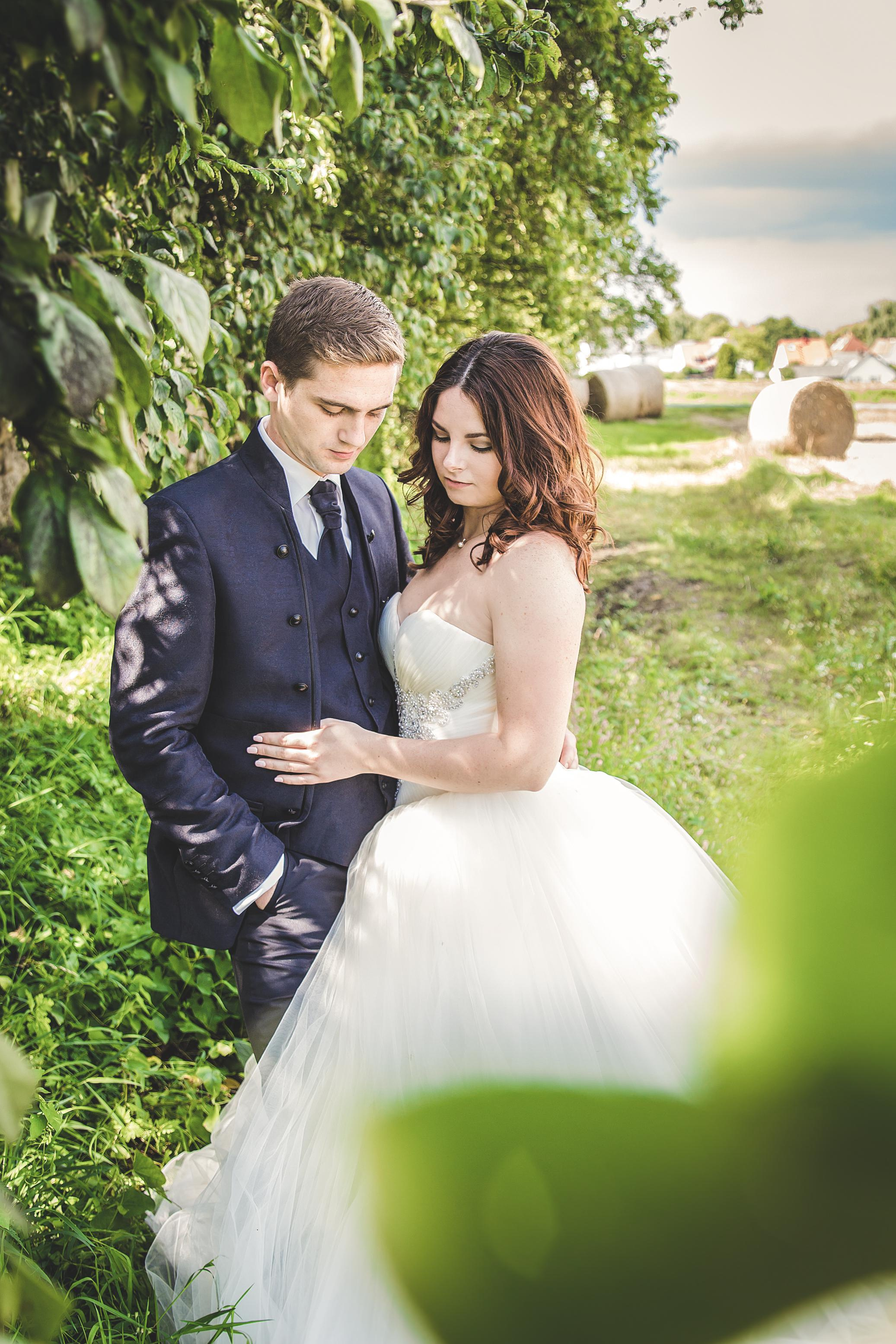 Hochzeit auf dem Bauernhof Bielefeld – Natürliche Hochzeitsfotos & Emotionale Reportagen. Hochzeitsfotografin in Gütersloh | Authentische Hochzeitsreportagen | TK Photographie