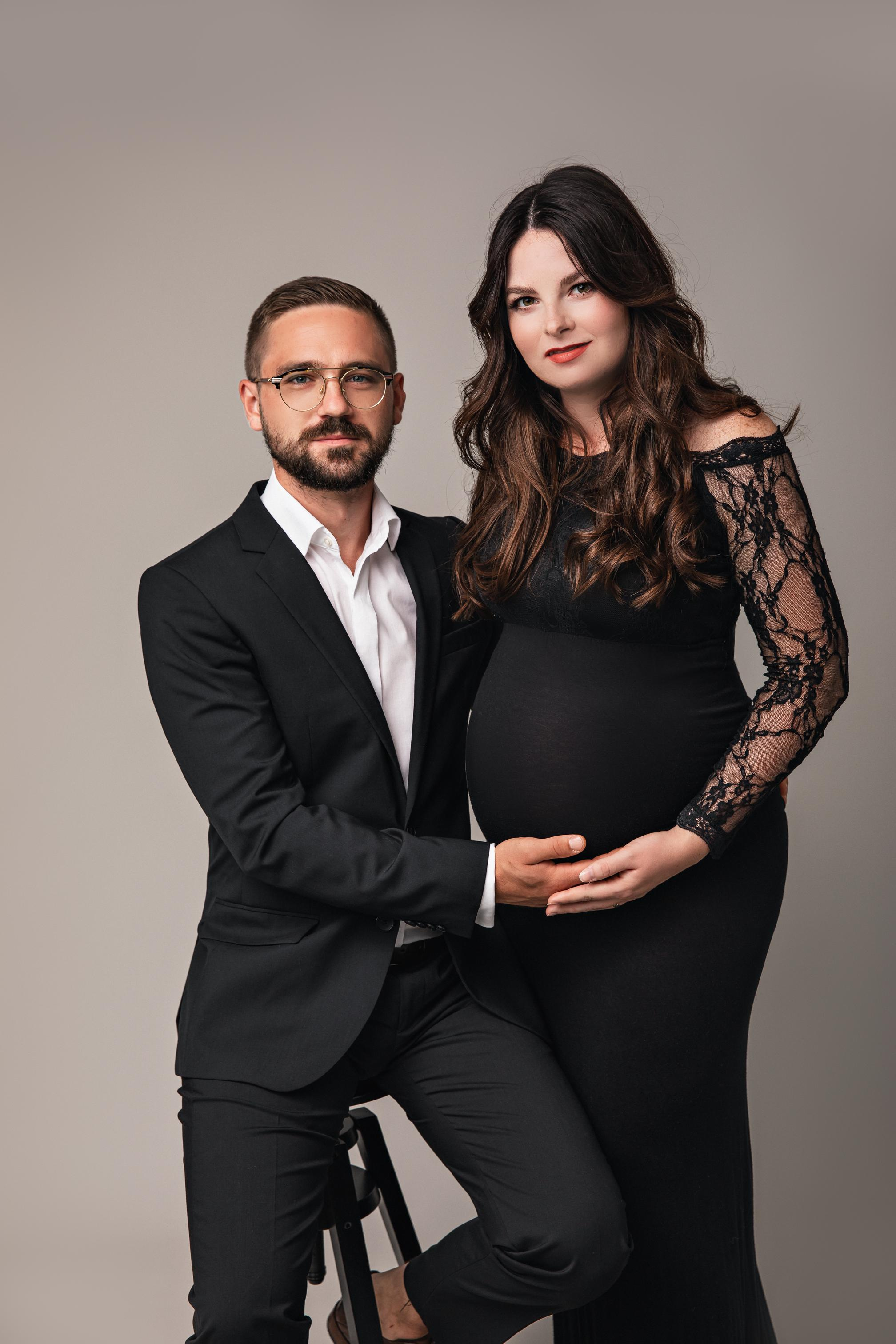 Babybauch Shooting im Fotostudio – Natürliche Babybauchfotos & Emotionale Momente. Hochzeitsfotografin in Gütersloh | Authentische Hochzeitsreportagen | TK Photographie