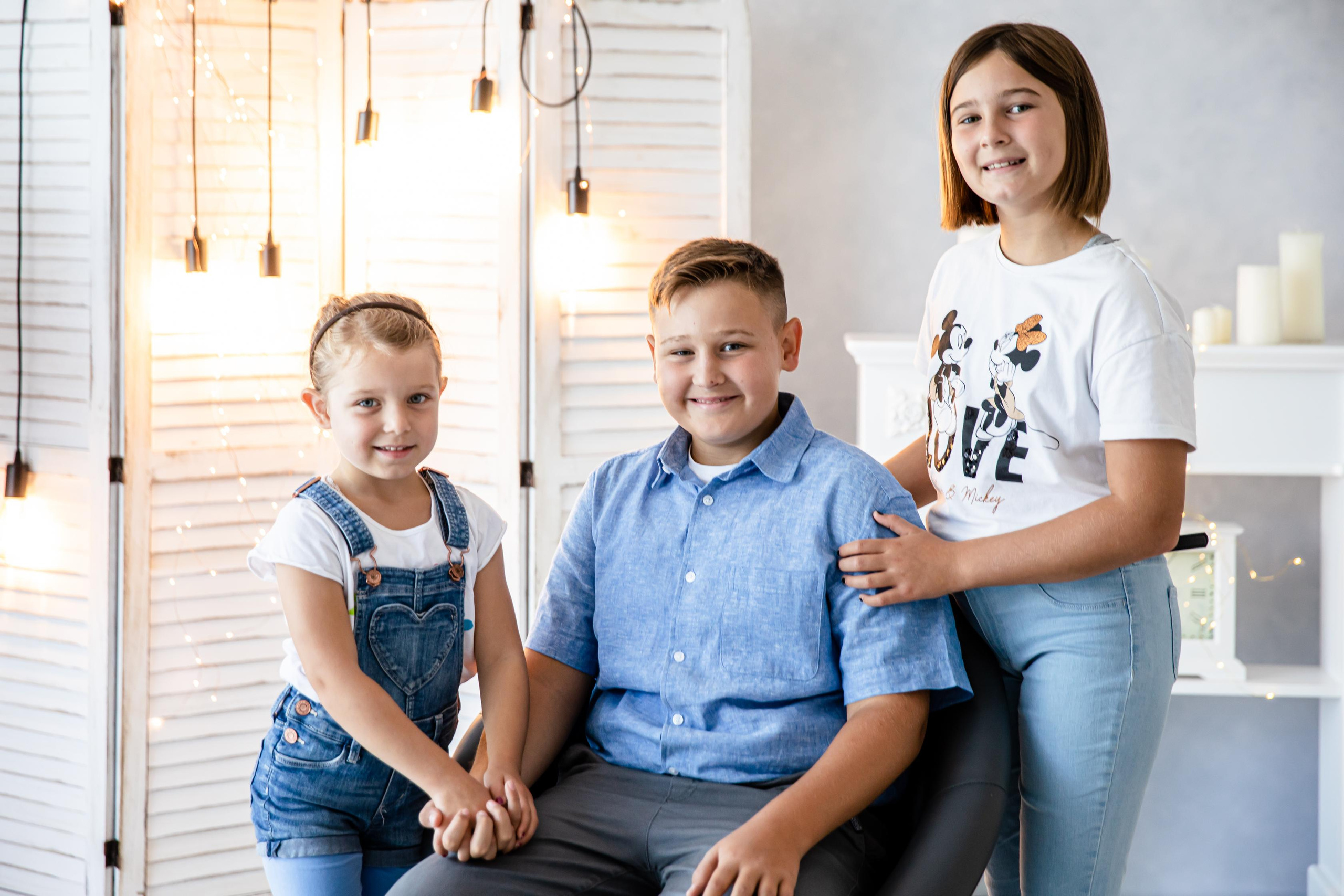 Familien Fotoshooting im Studio | Natürliche Familienfotografie Bielefeld. Hochzeitsfotografin in Gütersloh | Authentische Hochzeitsreportagen | TK Photographie