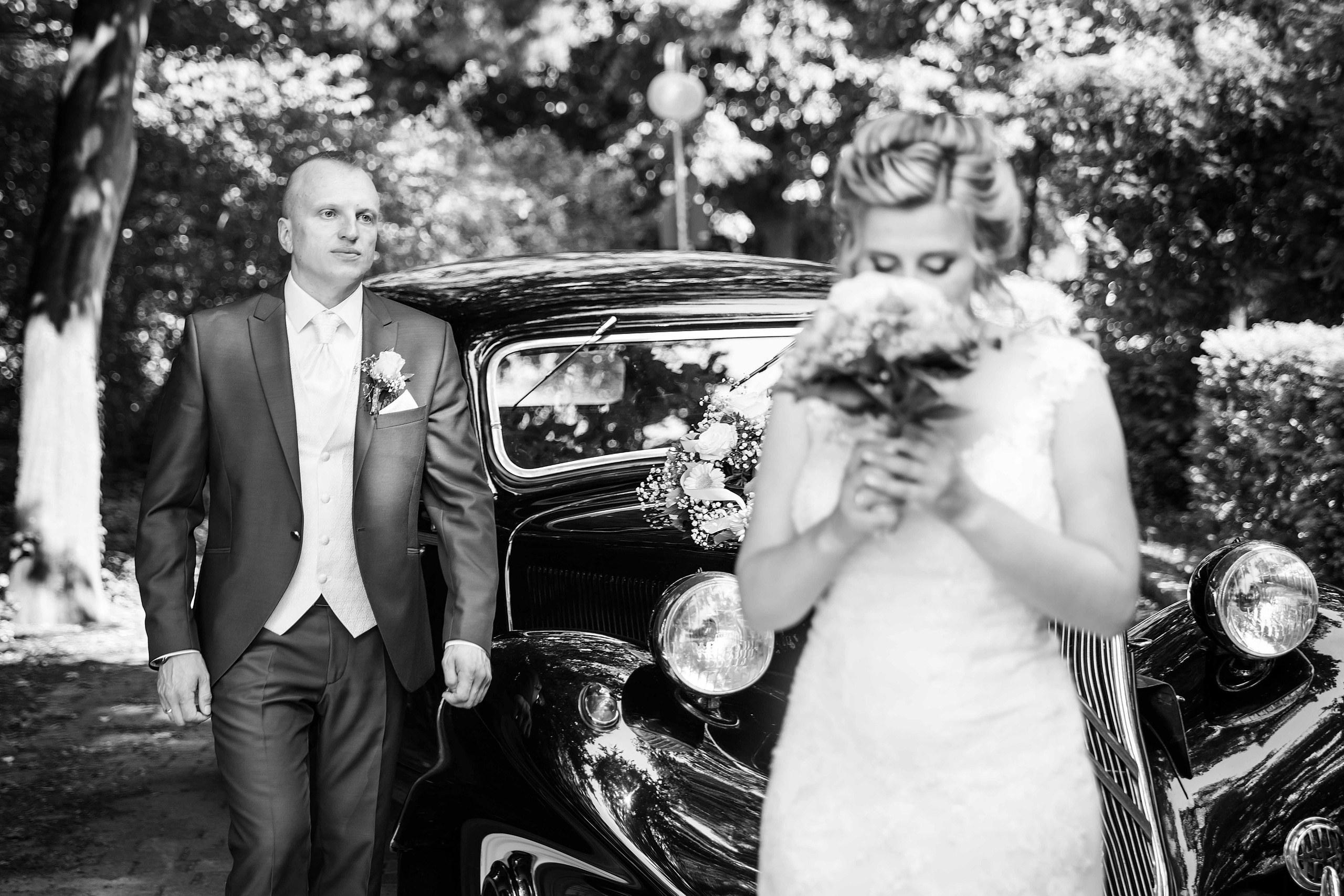 Kirchliche Trauung & Park Bad Oeynhausen. Hochzeitsfotografin in Gütersloh | Authentische Hochzeitsreportagen | TK Photographie