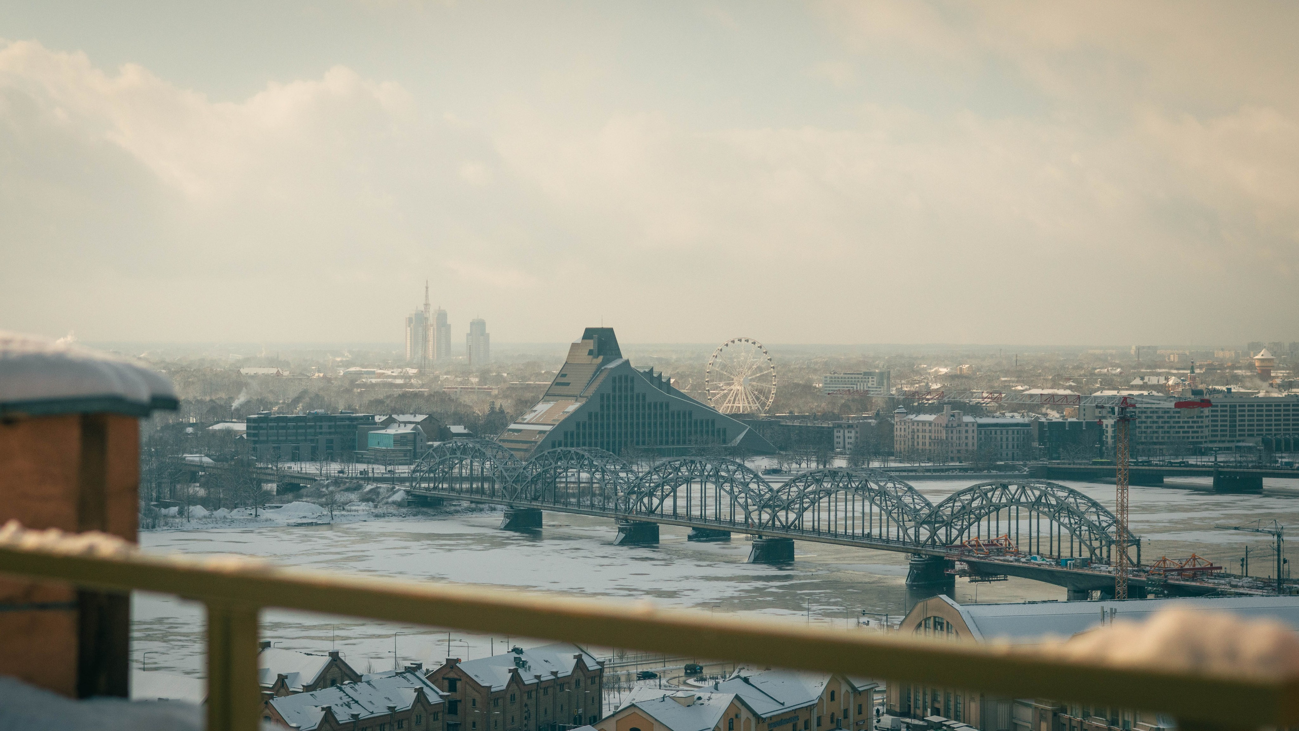Street. Portrait and Street photographer in Vilnius Edgar Shaipunas