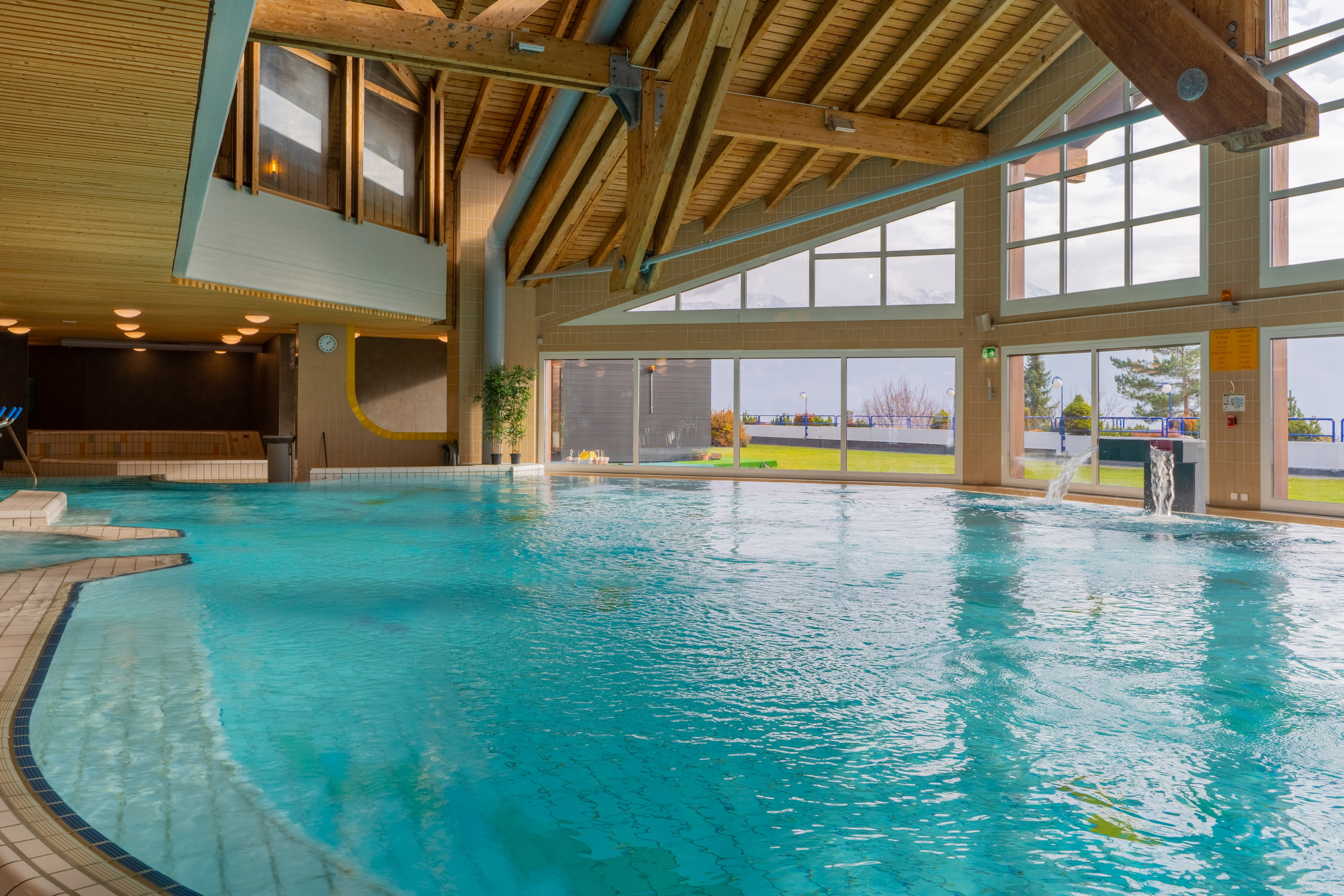 Les Bains d’Ovronnaz — Switzerland. Photo & Videos