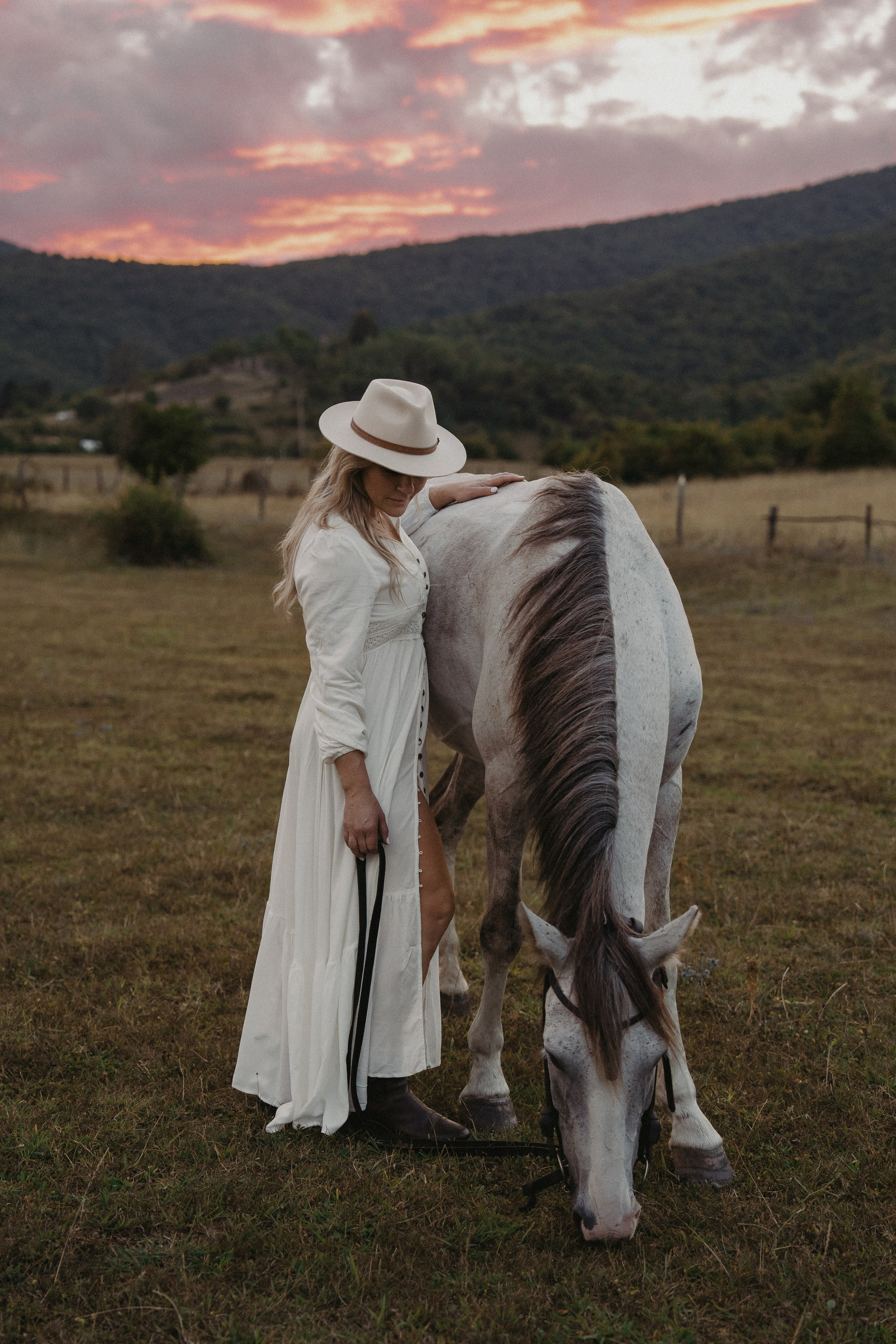 Pink sunset. Photographer and travel-blogger Aleksandra Gritsenko