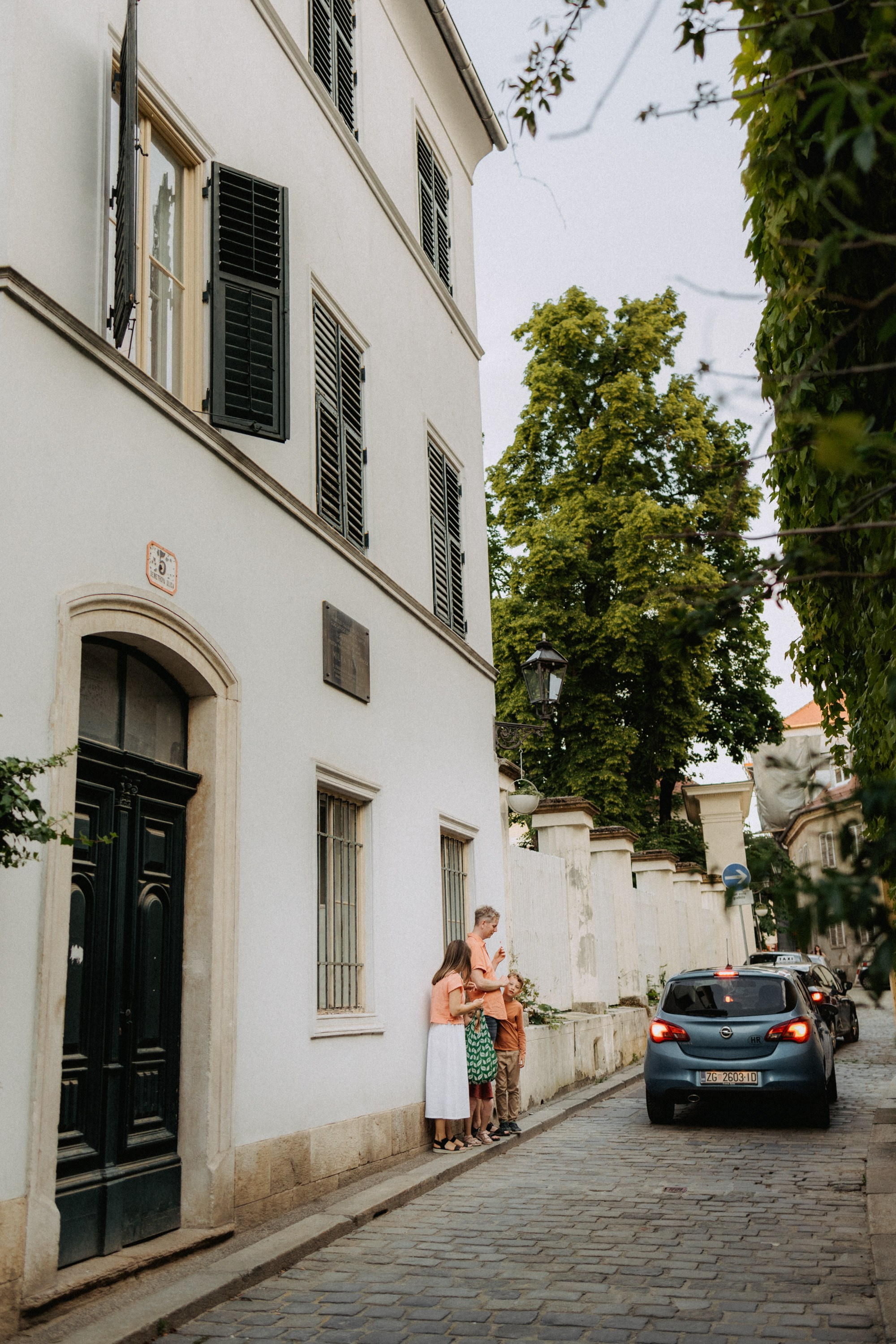 Family in the city. Elena Gorobets. Photographer in Zagreb