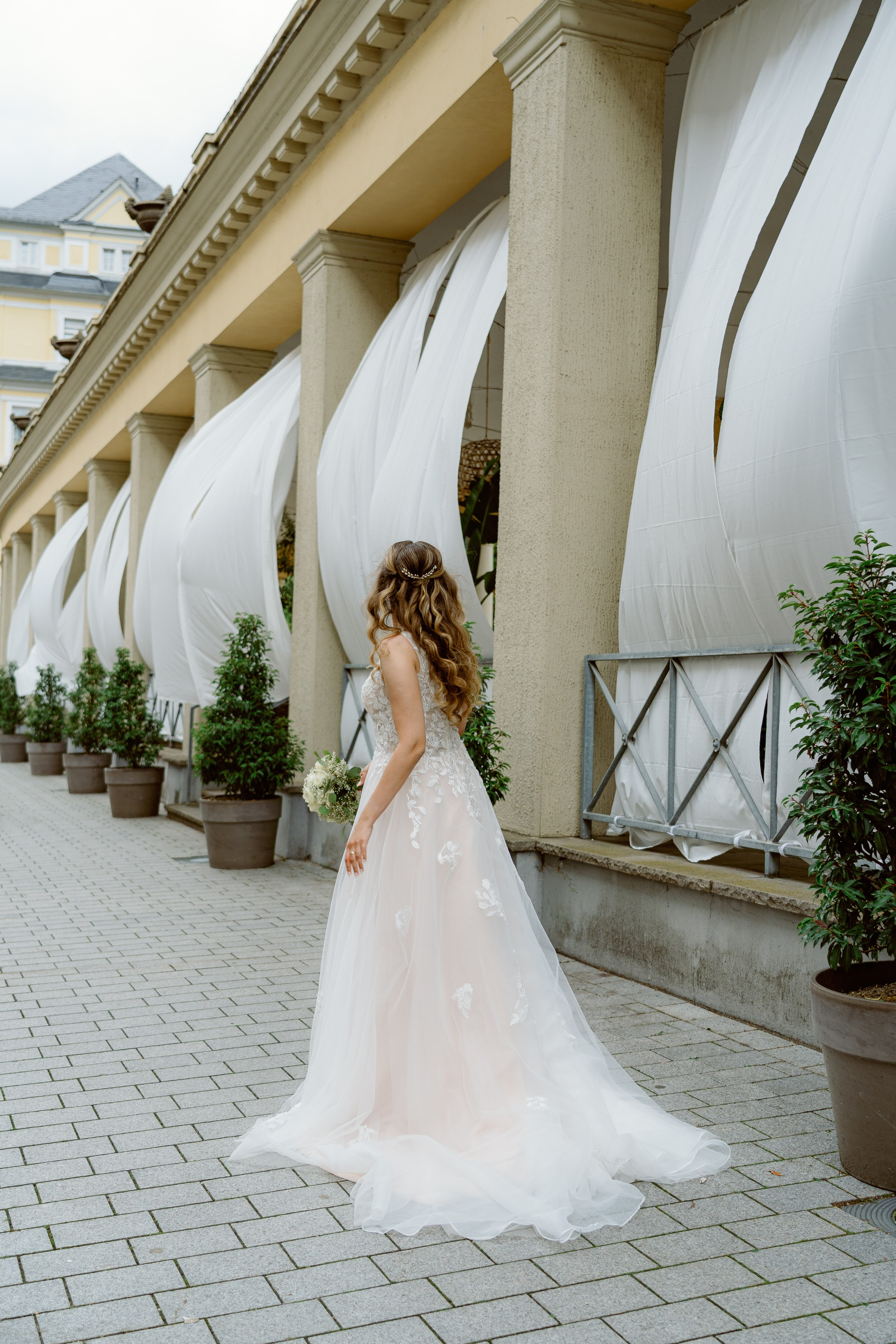 WEDDING. Main