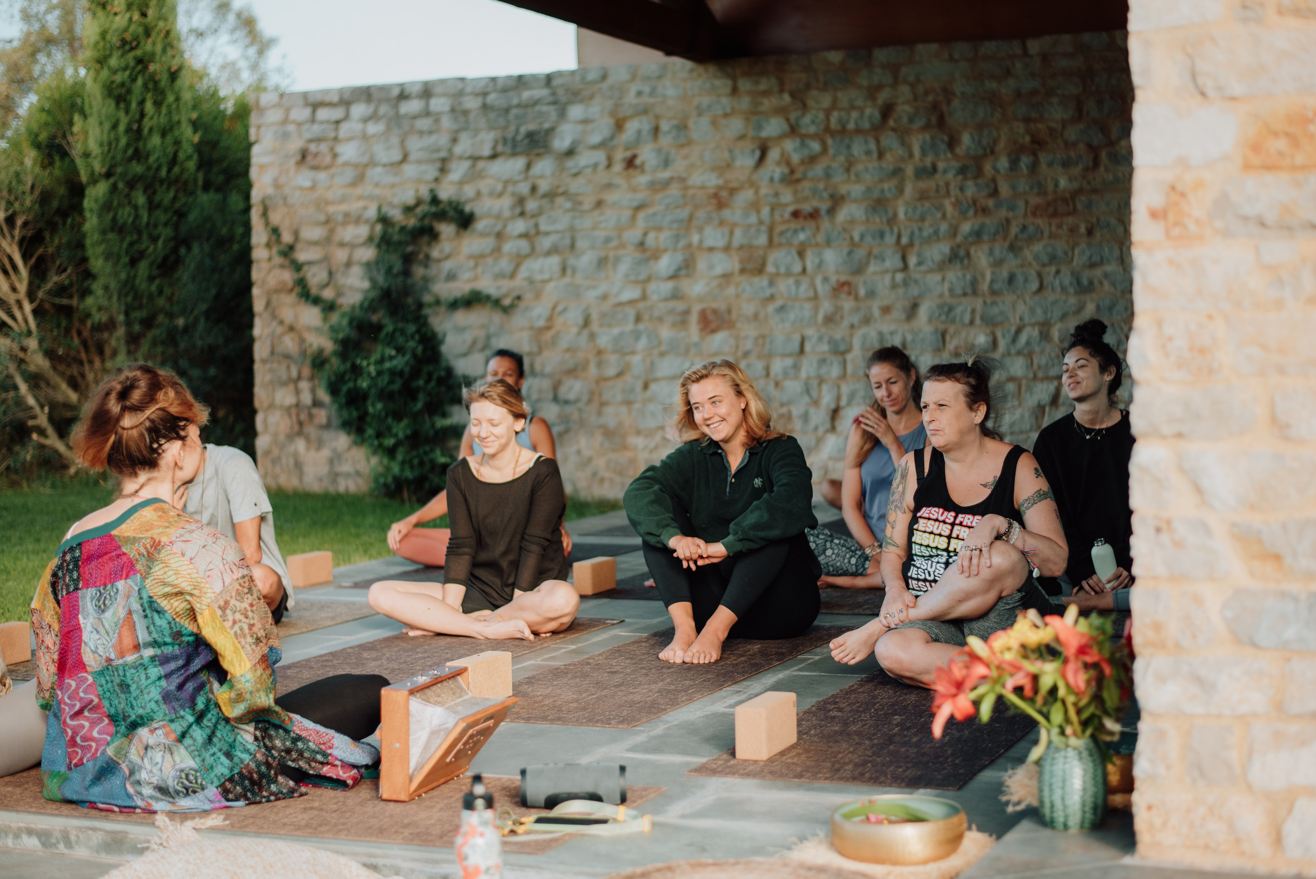 YOGA RETREAT PORTUGAL. Lifestyle, wedding and family photographer