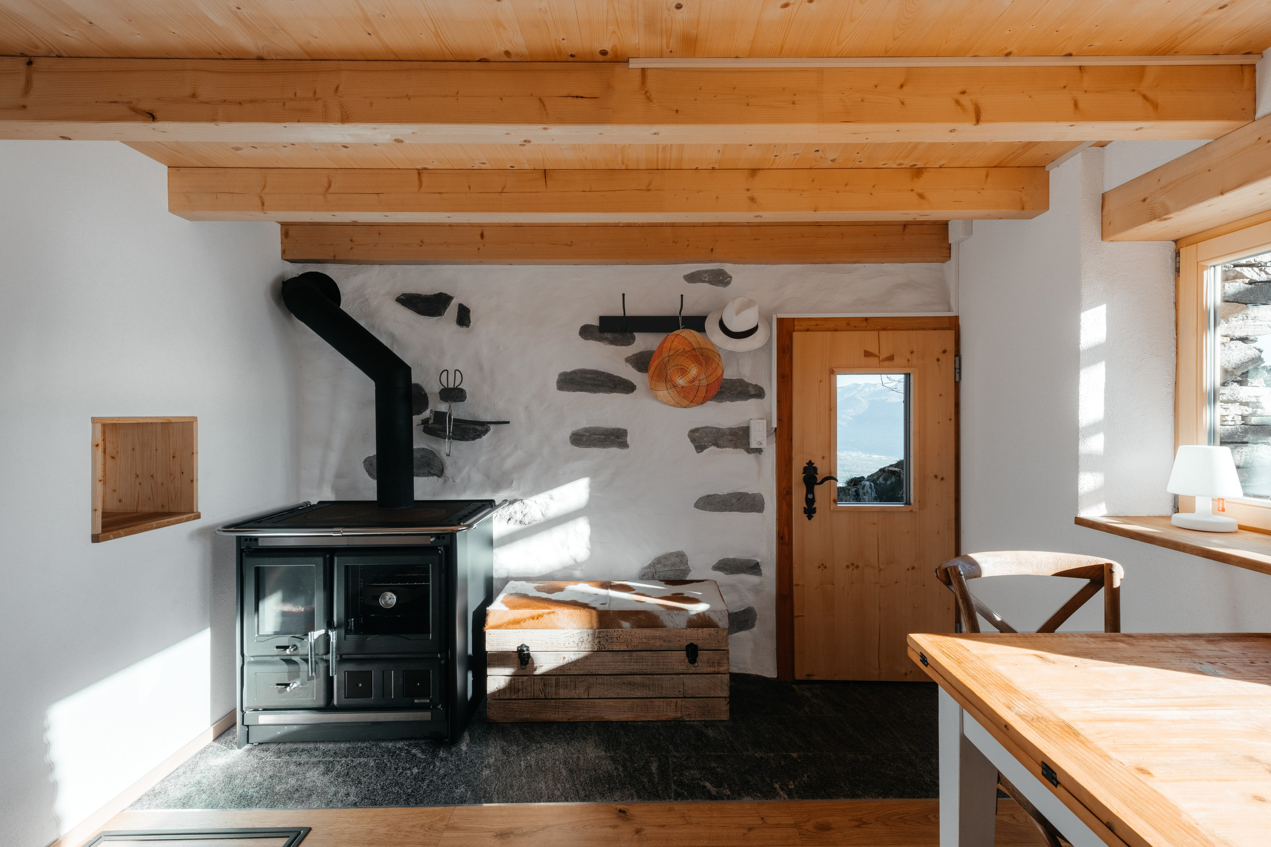 Rustico, VAL RESA, TICINO. Hallo! Ich bin Elena und arbeite als Immobilienfotografin