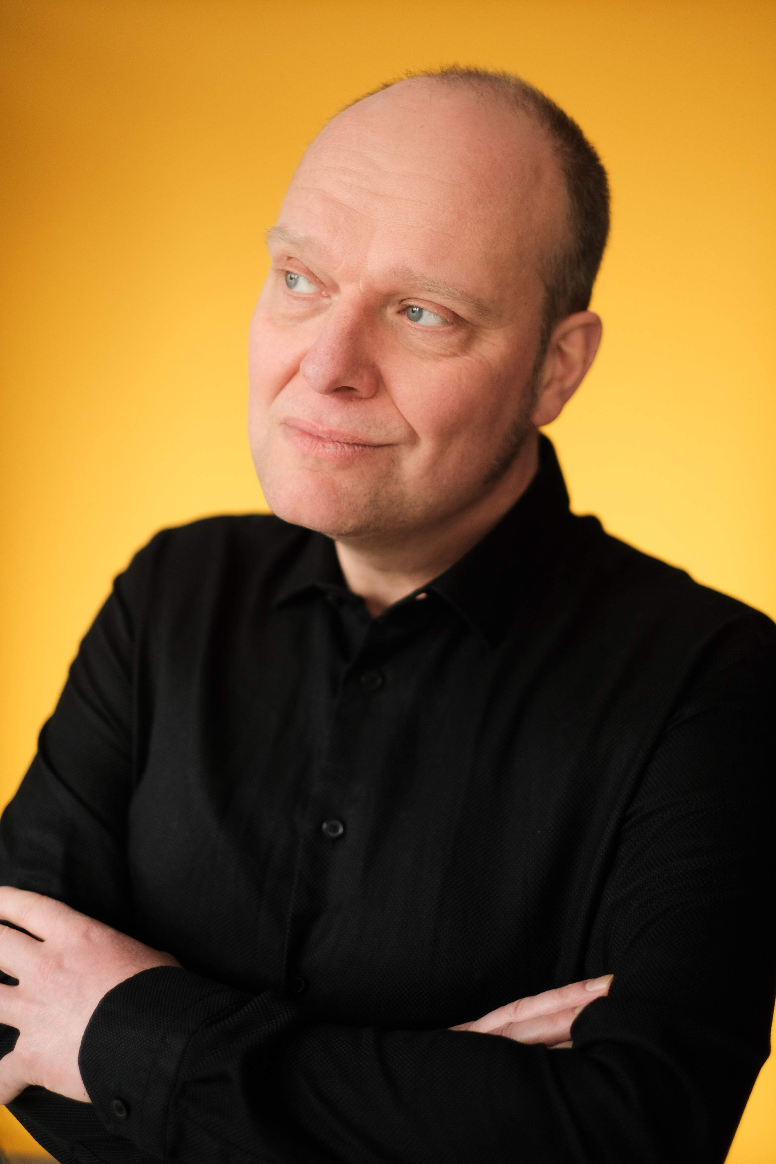 Karsten Kassi Wolf. Schauspielerfotos Berlin | Headshots & Casting-Videos – Acting Photography