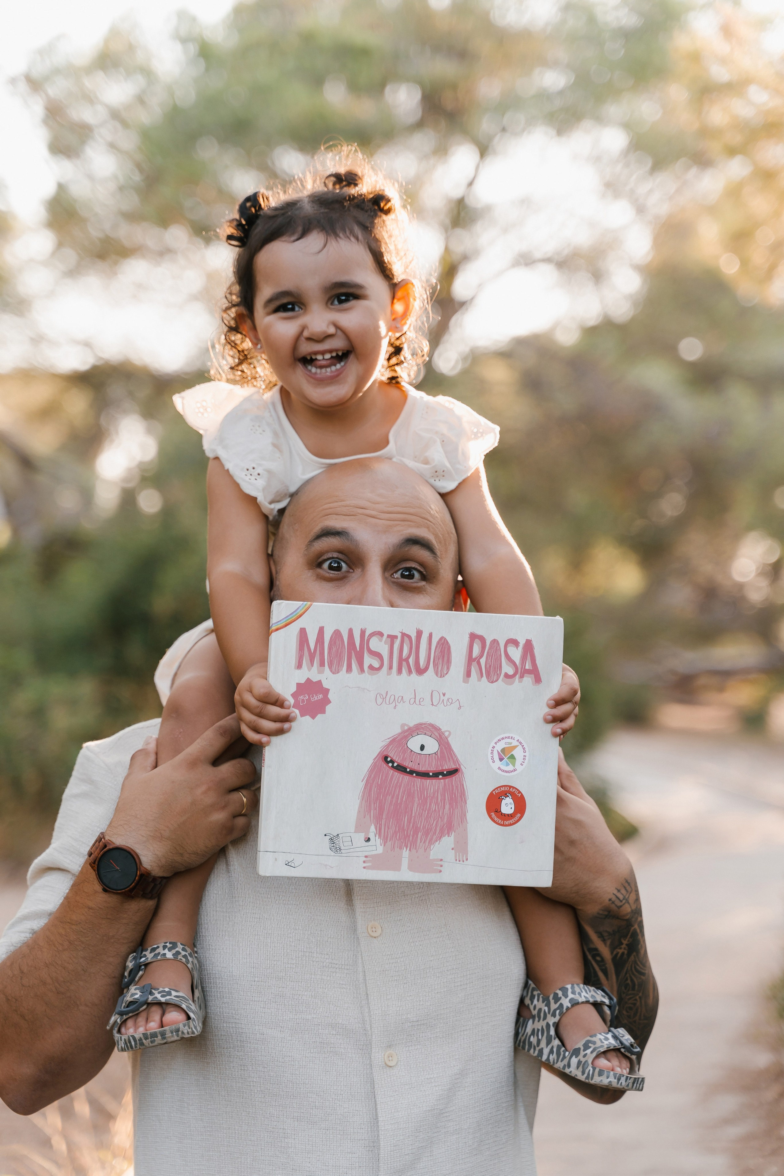 Rebeca, Roman y Laia. Fotógrafa de bodas y familias en España, Valencia: Nadia ProFoto
