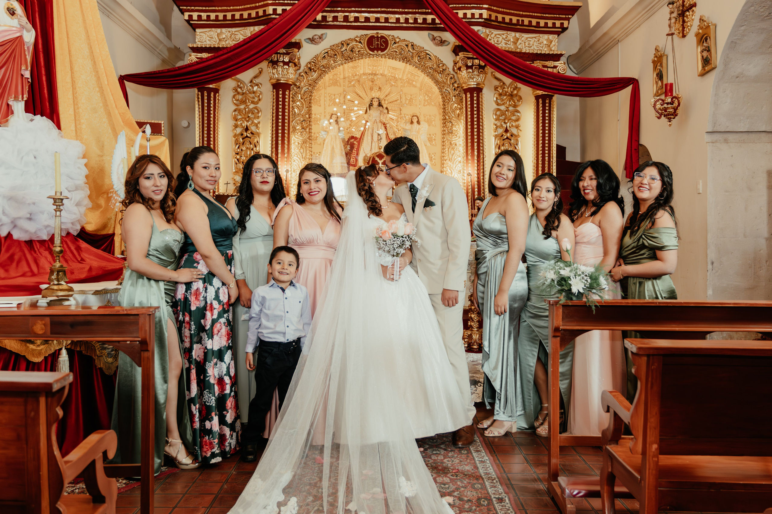 ANGIE + MANUEL BODA RELIGIOSA. Studio KVTA | Fotografía y Video de Bodas en Arequipa