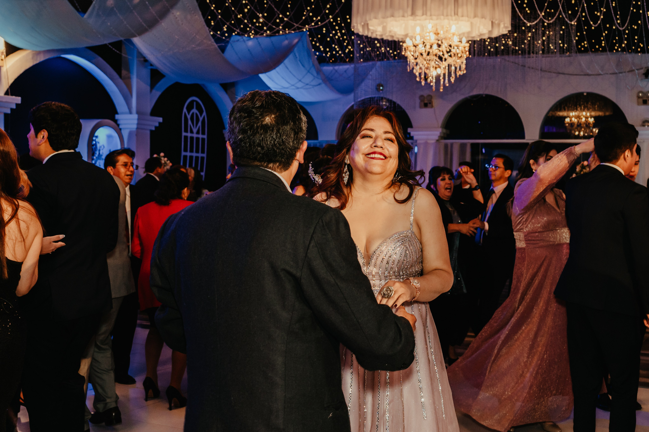 VANIA + LUIS BODA CIVIL. Studio KVTA | Fotografía y Video de Bodas en Arequipa