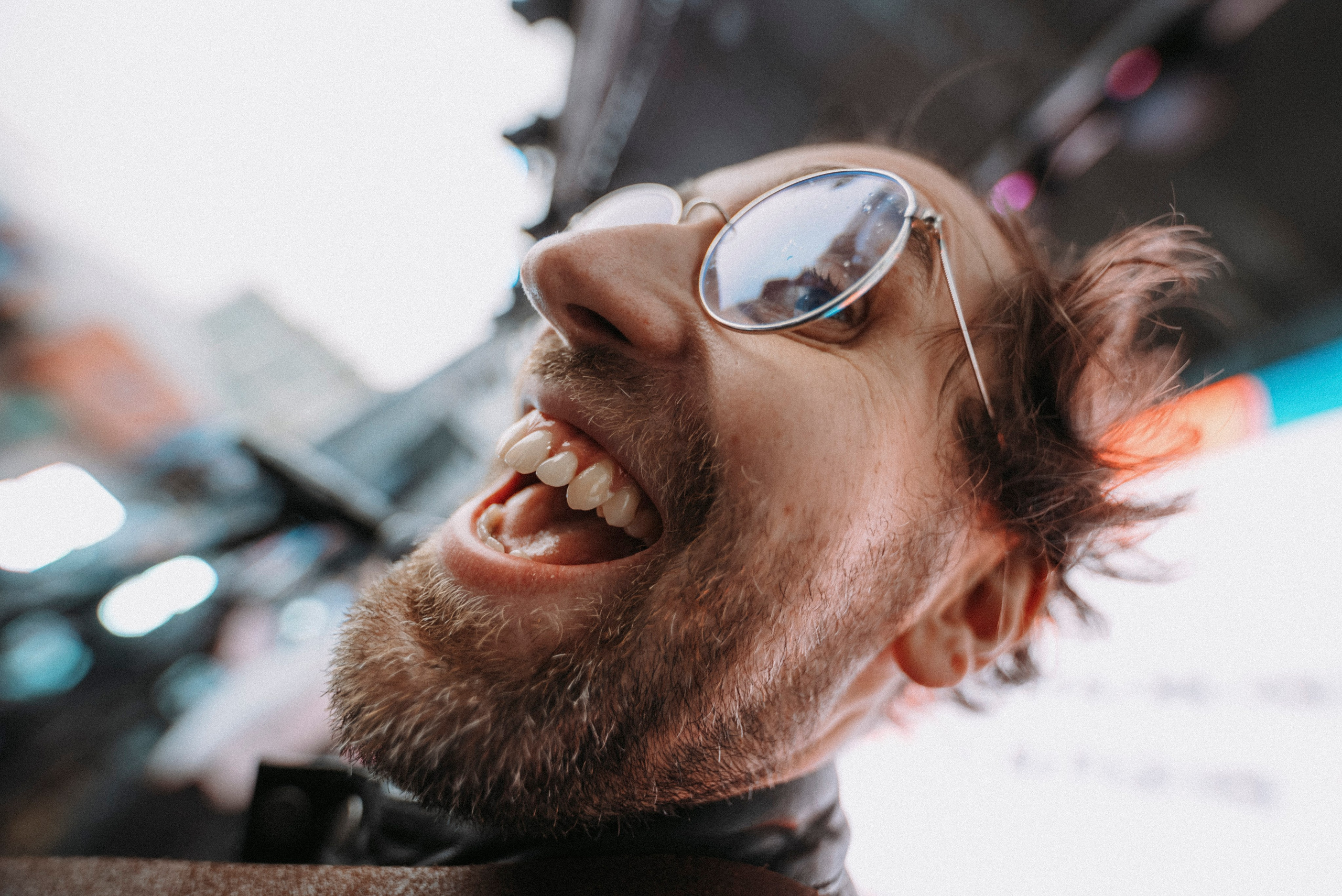 2025. Стрит-фотография, полная абсурда, идиотизма и красоты