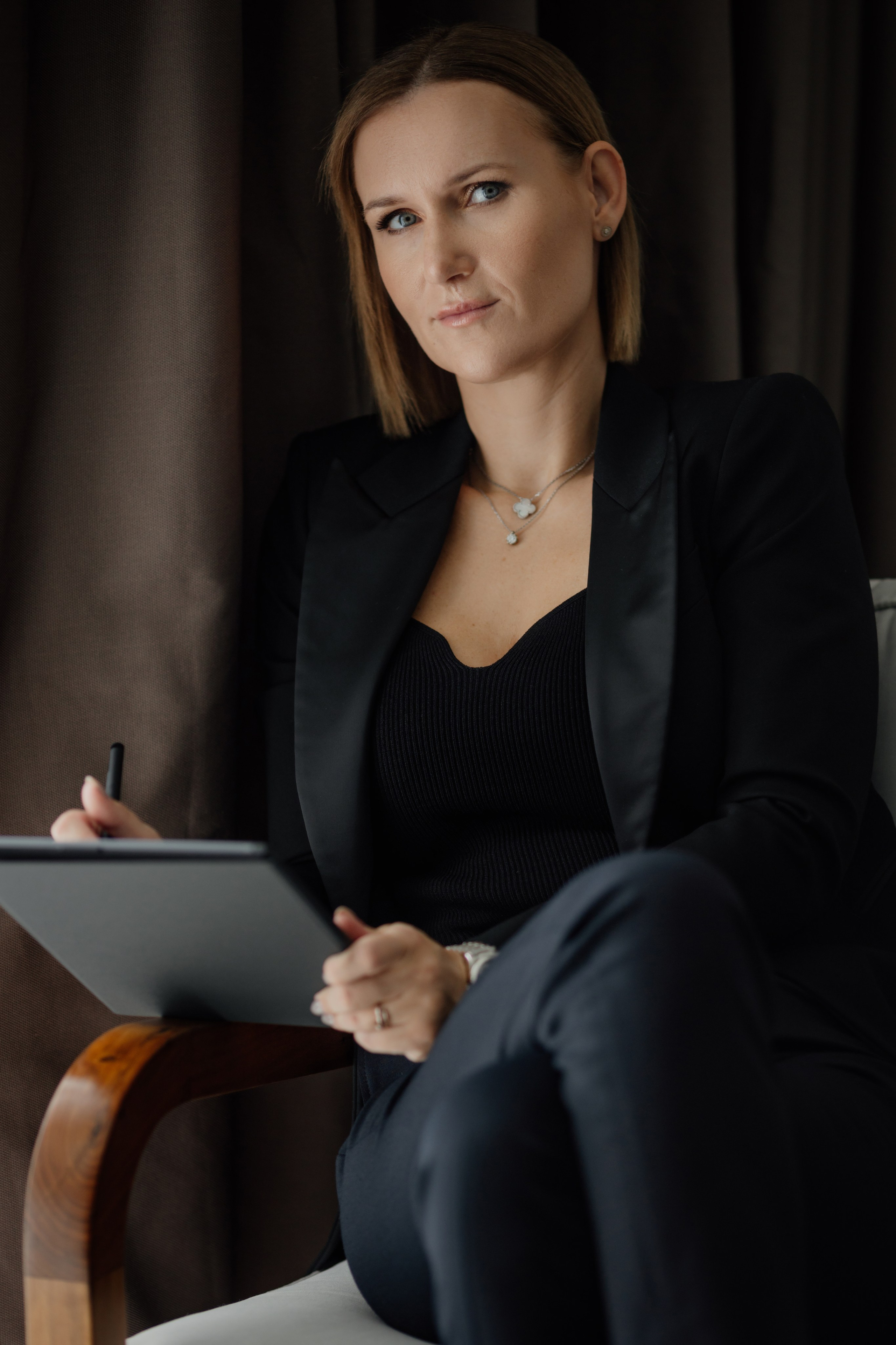 PAYABL. Family and business portrait’s photographer in Cyprus