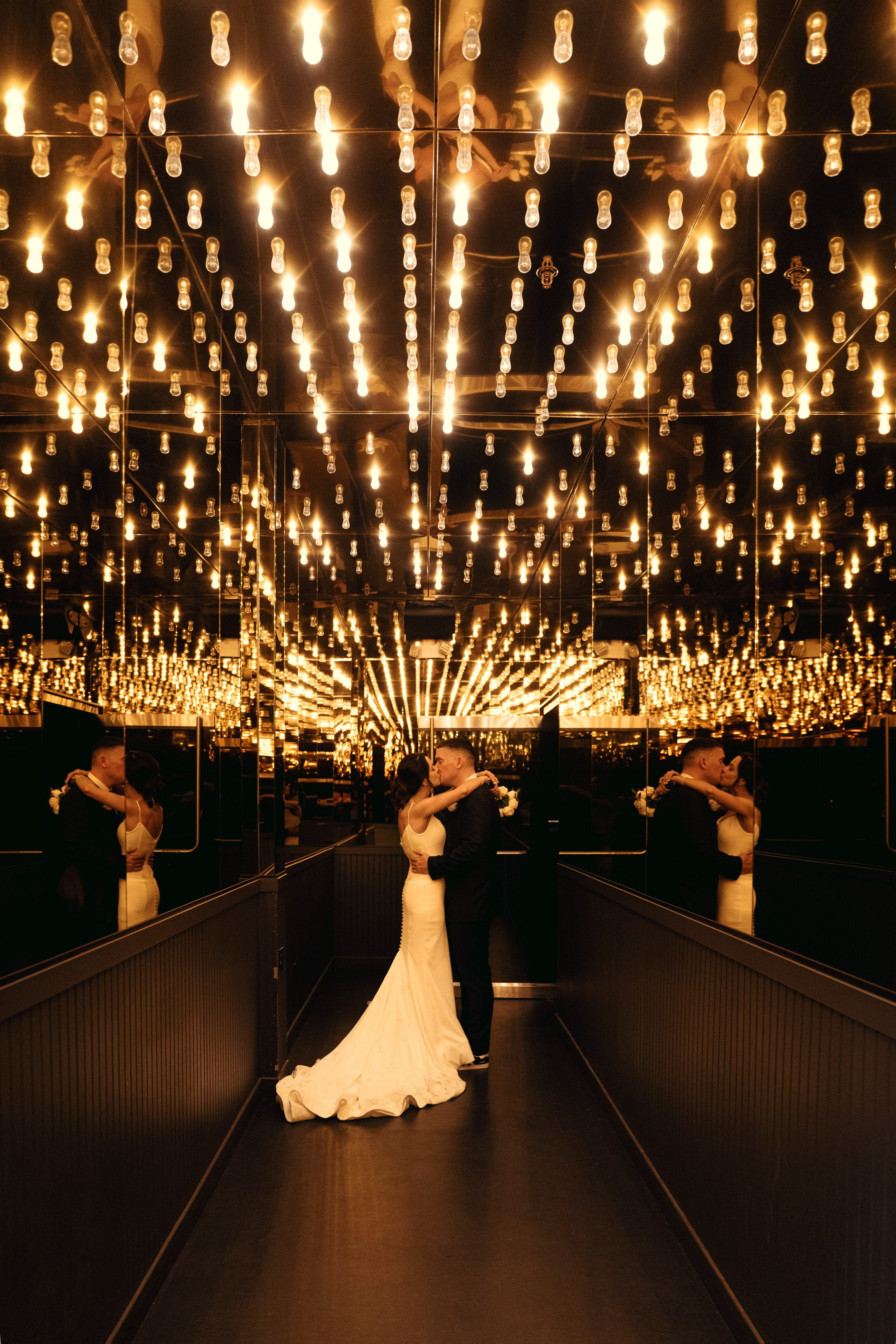 Lara&Dan. Wedding & elopement photographer Viktoriya Kravtsov. Las Vegas